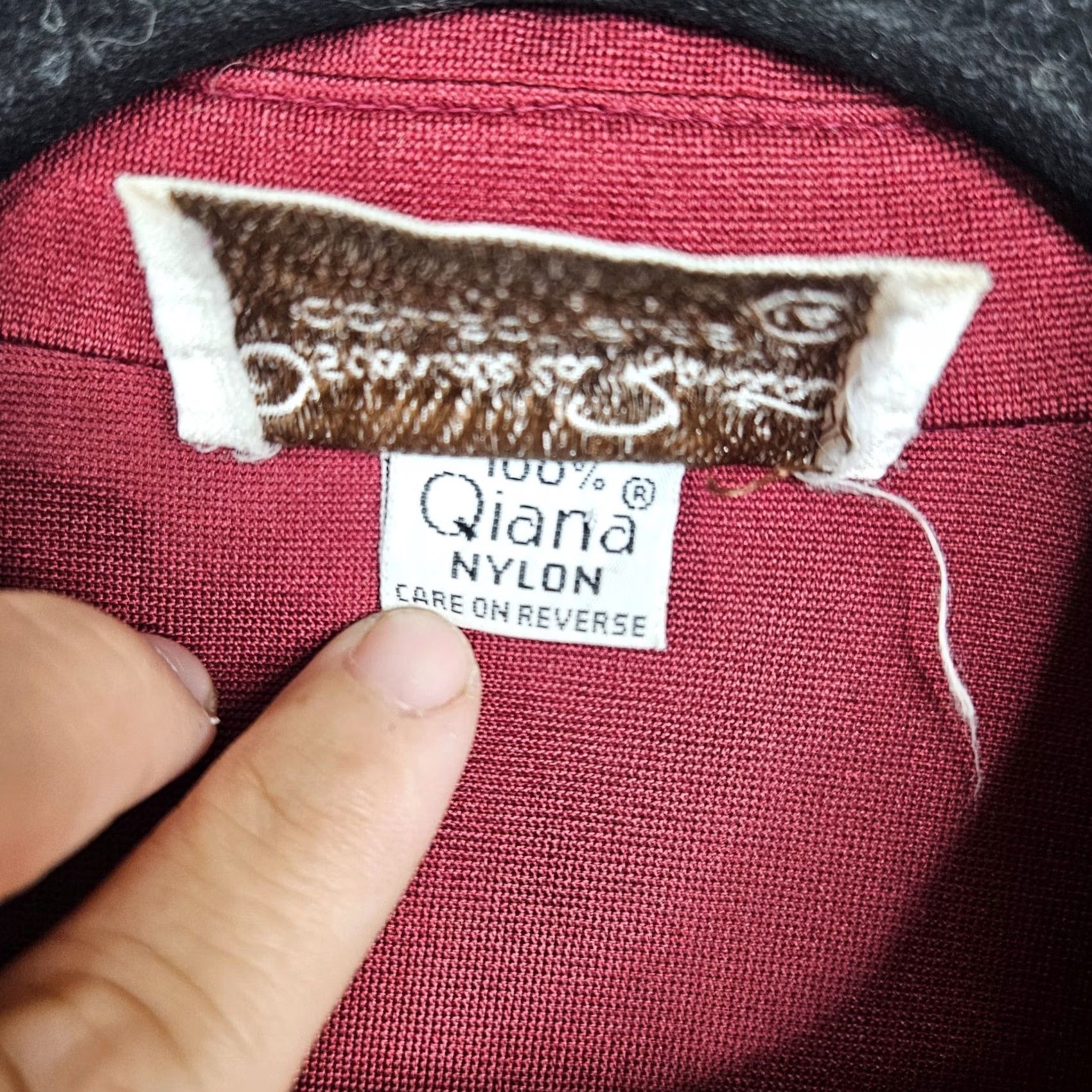 Oscar De La Renta VINTAGE Oscar De La Renta Button-Up Shirt Women 14 Burgundy Red Solid Long Sleeve All Seasons Regular Carrying No N/A Size XL / US 12-14 / IT 48-50 - 7 Thumbnail