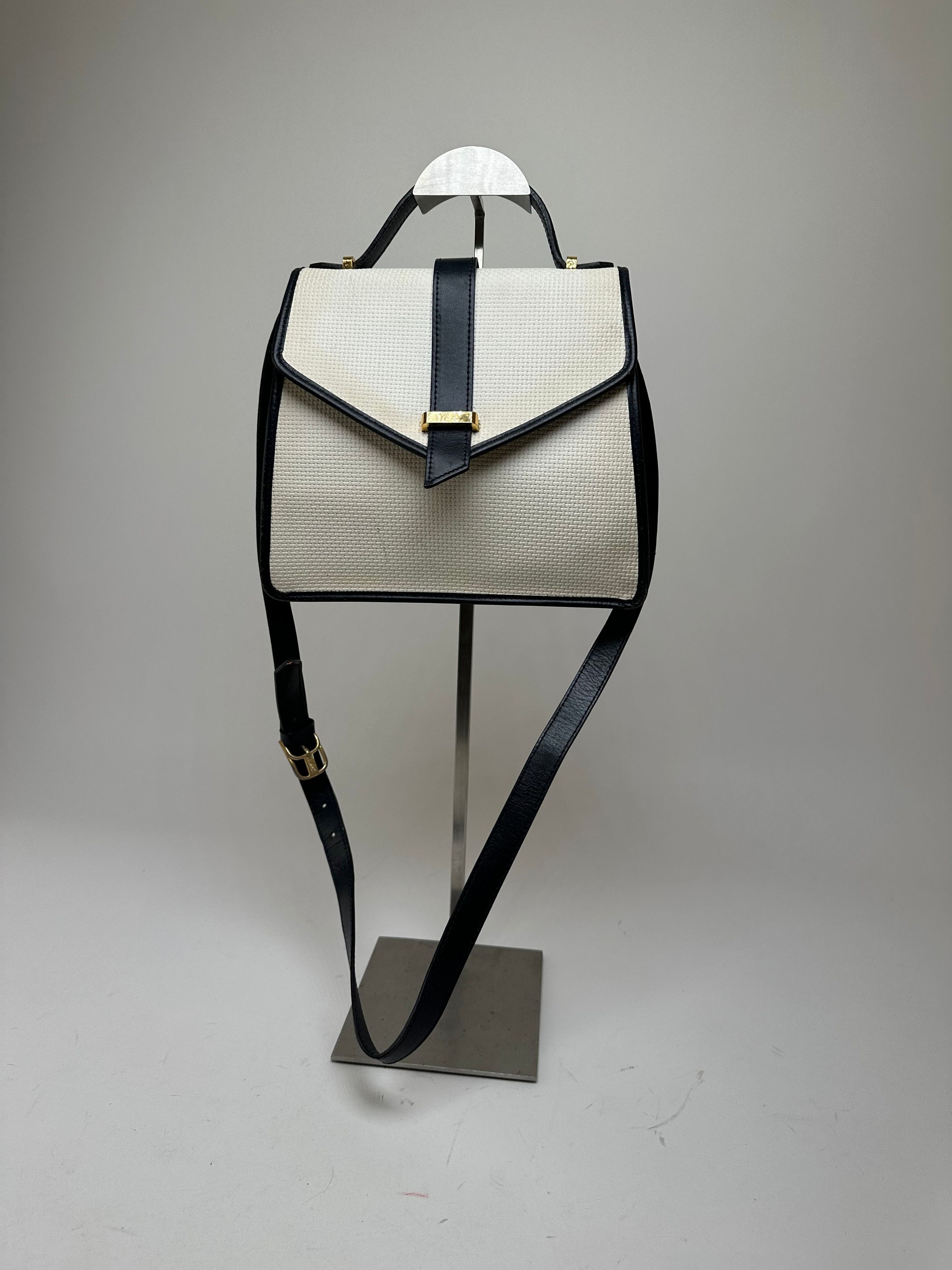 Other Vintage Yves Saint Laurent 2Way Canvas Leather Flap Bag Whit Size ONE SIZE - 1 Thumbnail