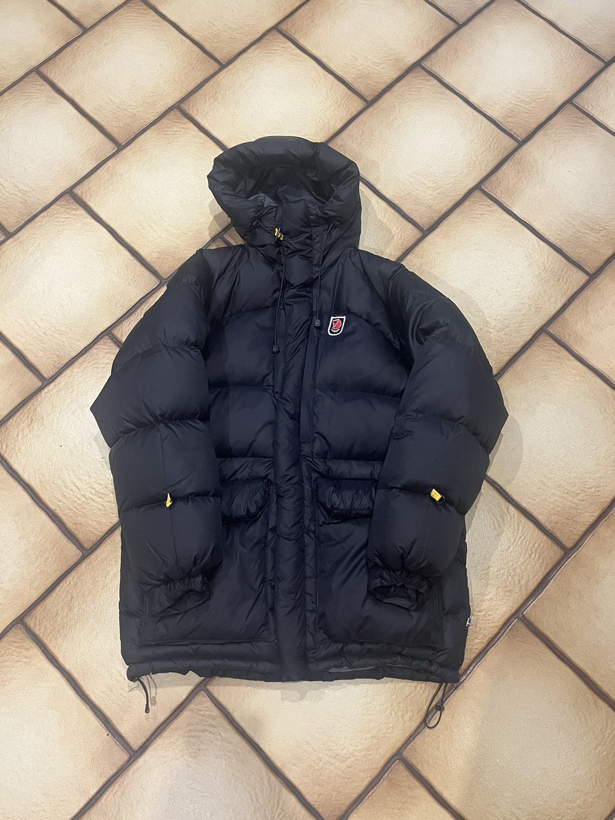 Image of Fjallraven x Outdoor Life Fjällaräven Expedition Down Puffer Litle Jacket Parka in Black (Size XL)