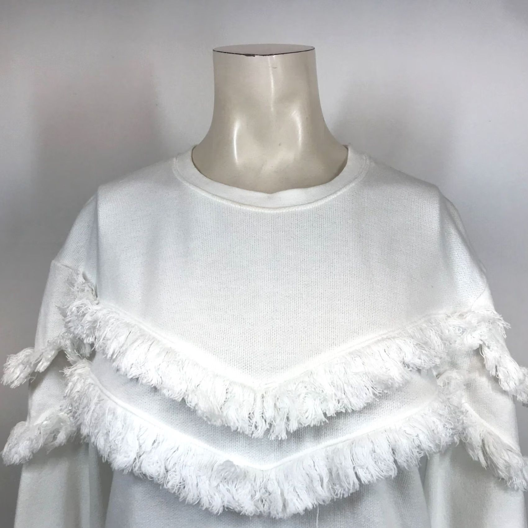 Rails Rails Womens Sweatshirt Small White Long Sleeve Crew Neck Fringe Pull-Over Size S / US 4 / IT 40 - 2 Thumbnail