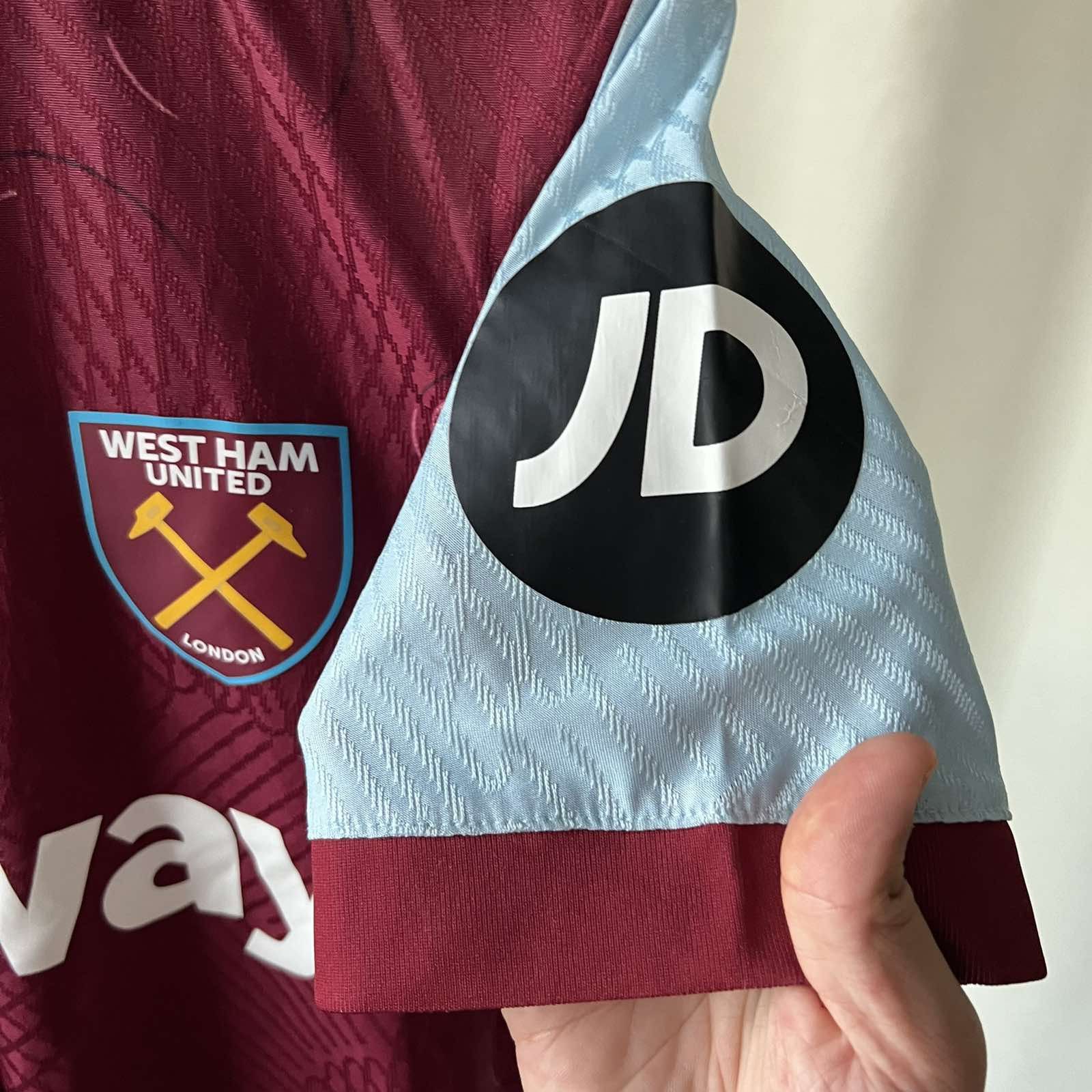 Umbro Umbro West Ham Bowen 2024 player worn soccer jersey #20 Sz S Size US S / EU 44-46 / 1 - 6 Thumbnail
