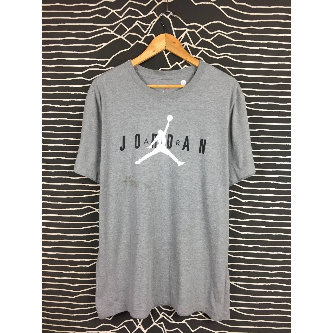Jordan Brand × Nike Nike Air Jordan Wordmark Jumpman Logo Tee Size XL Size US XL / EU 56 / 4 - 1 Thumbnail