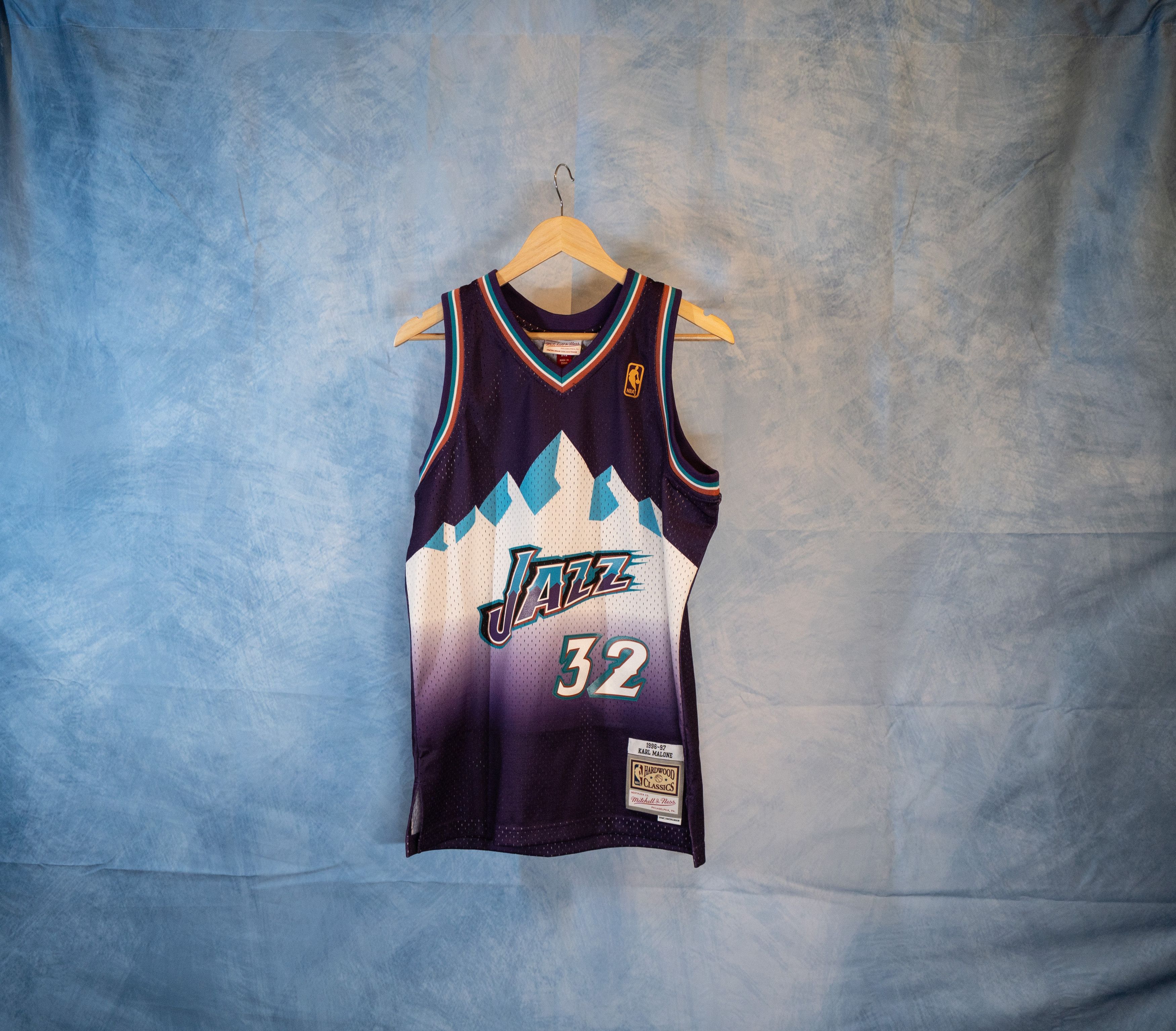 Mitchell & Ness Karl Malone Utah Jazz 1996-97 Purple Swingman Player Jersey Size US M / EU 48-50 / 2 - 1 Preview