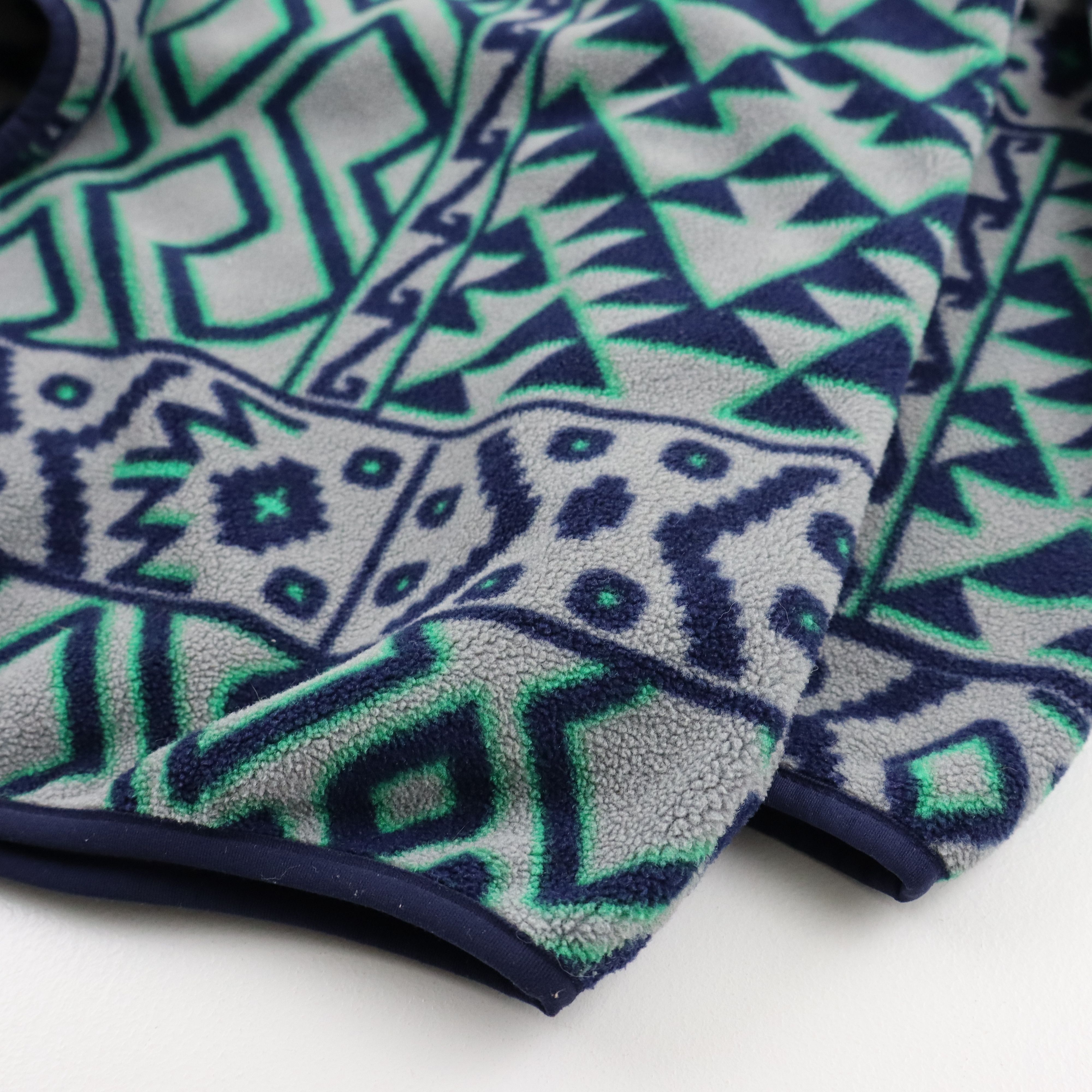 Patagonia × Tribal Streetwear Vintage Patagonia Crazy Baggy Aztec Fleece Jacket Mens XL Size US XL / EU 56 / 4 - 4 Thumbnail