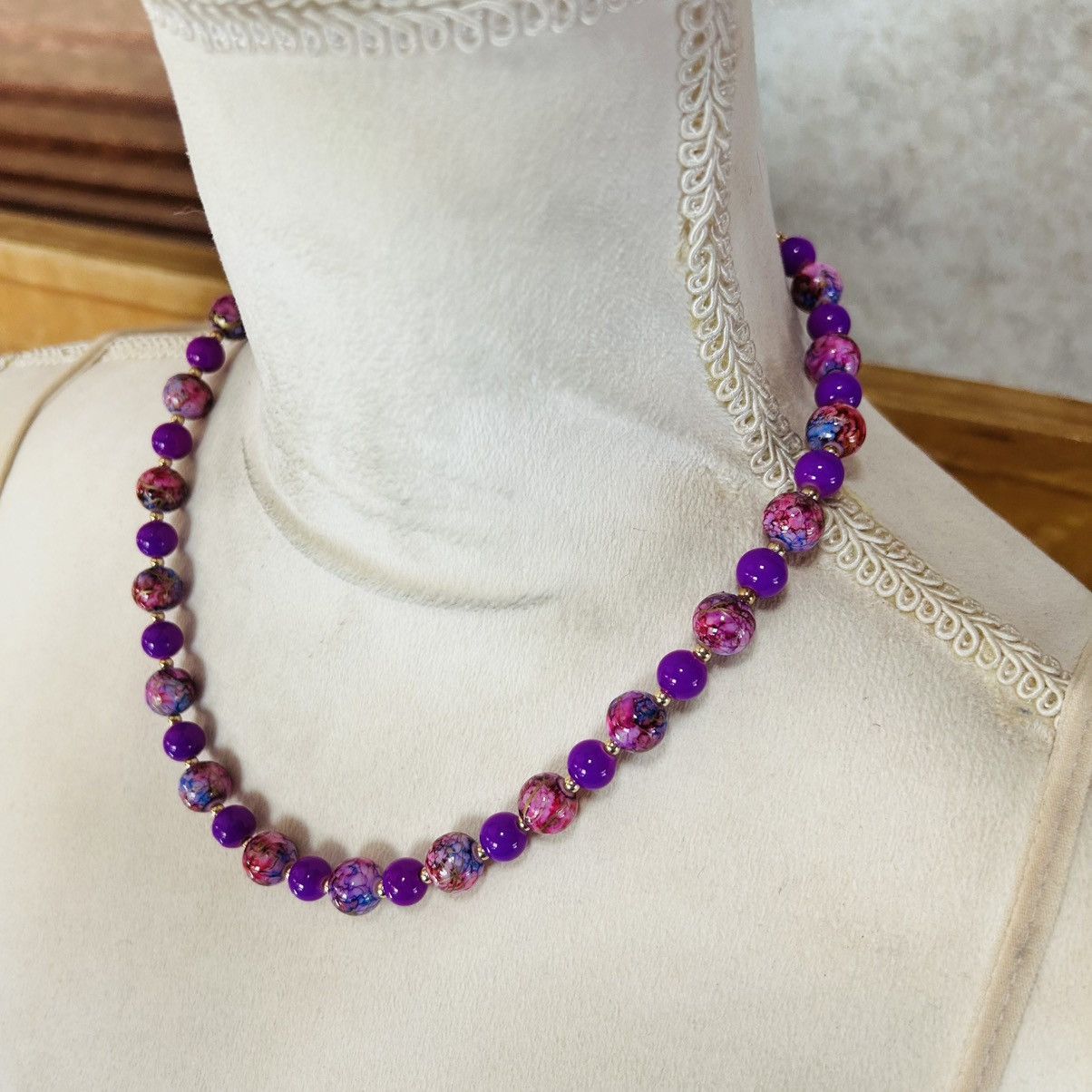 Handmade Handcrafted fuchsia art glass bead necklace Size ONE SIZE - 3 Thumbnail