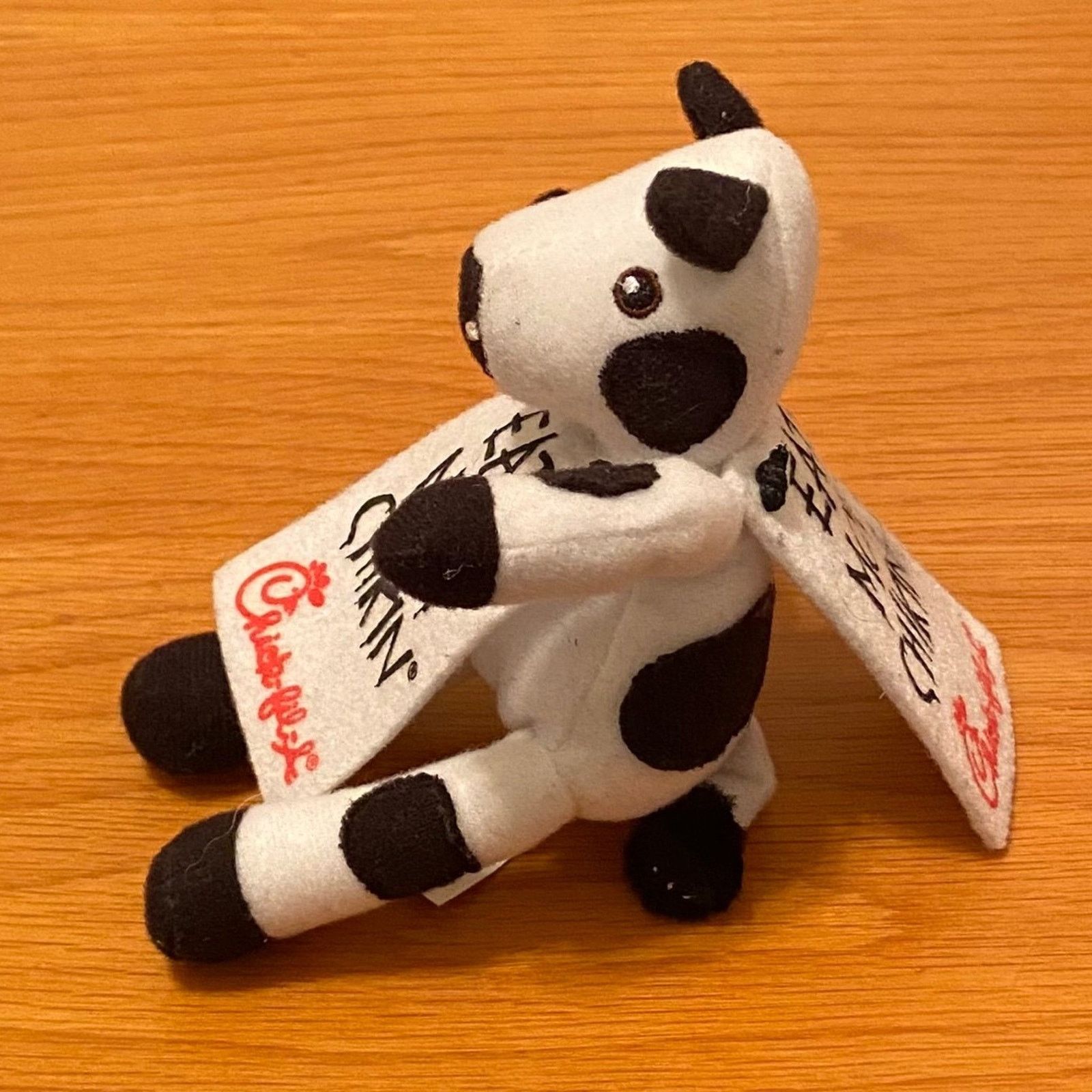 Fila Chick Fila Cow 2006 Plush Small Stuffed Animal Toy DV60 Size ONE SIZE - 2 Thumbnail