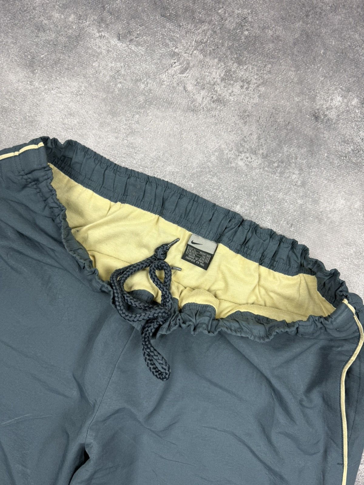 Nike Nike Vintage Track Pants Swoosh Y2K Baggy Sweatpants Hype Size US 36 / EU 52 - 14 Thumbnail