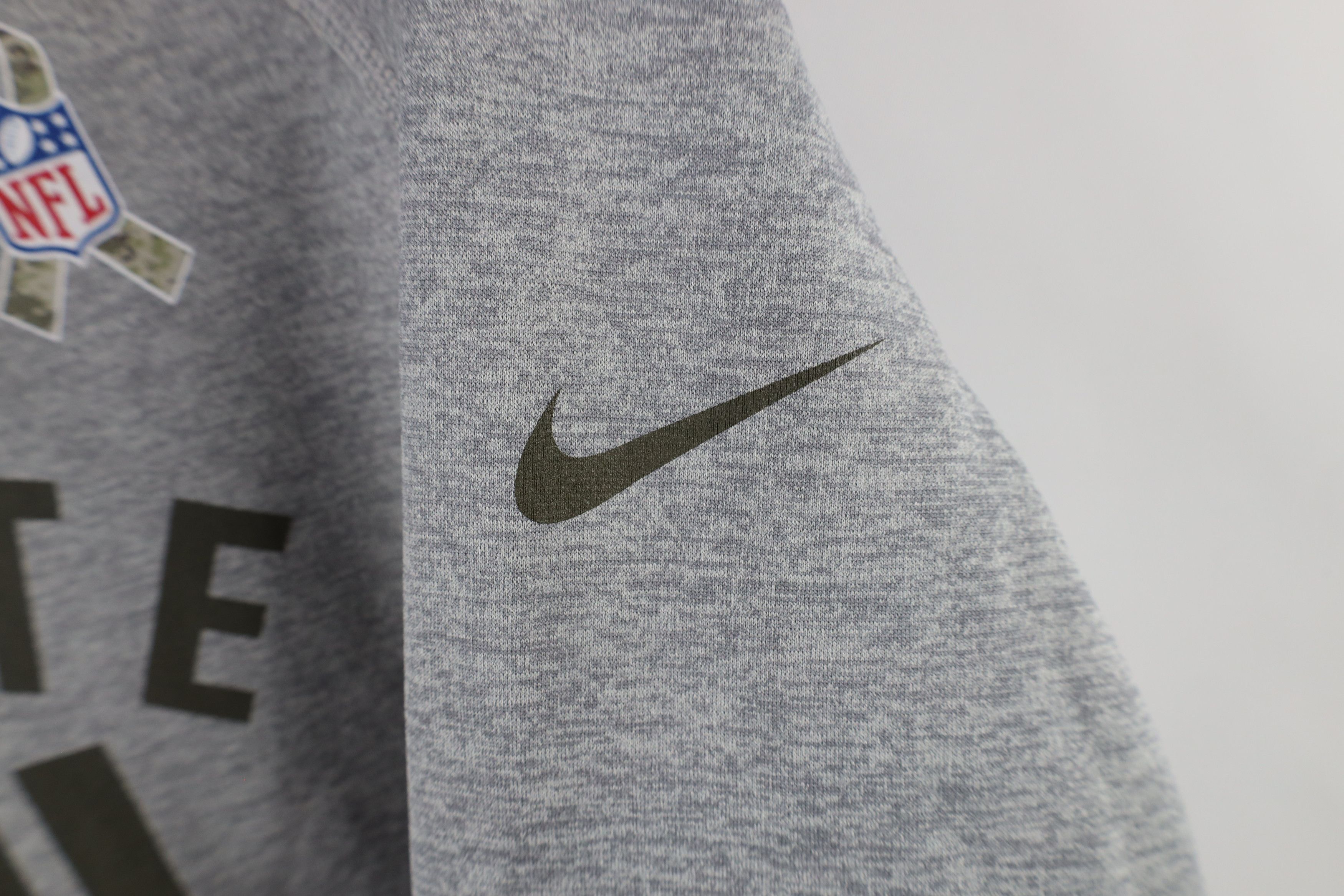 Nike × Vintage Nike Therma Fit To Service New York Giants Football Hoodie Size M / US 6-8 / IT 42-44 - 4 Thumbnail