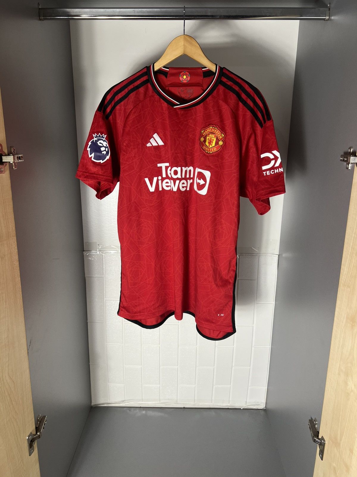 Vintage VERY RARE ADIDAS FC MANCHESTER UNITED ENGLAND SOCCER JERSEY Size US XXL / EU 58 / 5 - 1 Thumbnail