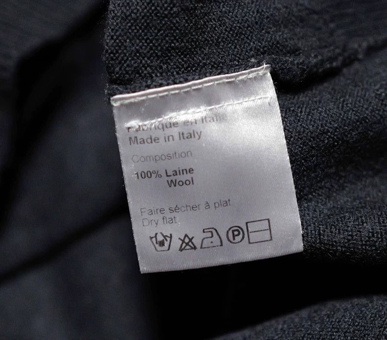 Dior Dior Classic black scar hollow V-neck wool sweater sweater Size S / US 4 / IT 40 - 4 Thumbnail