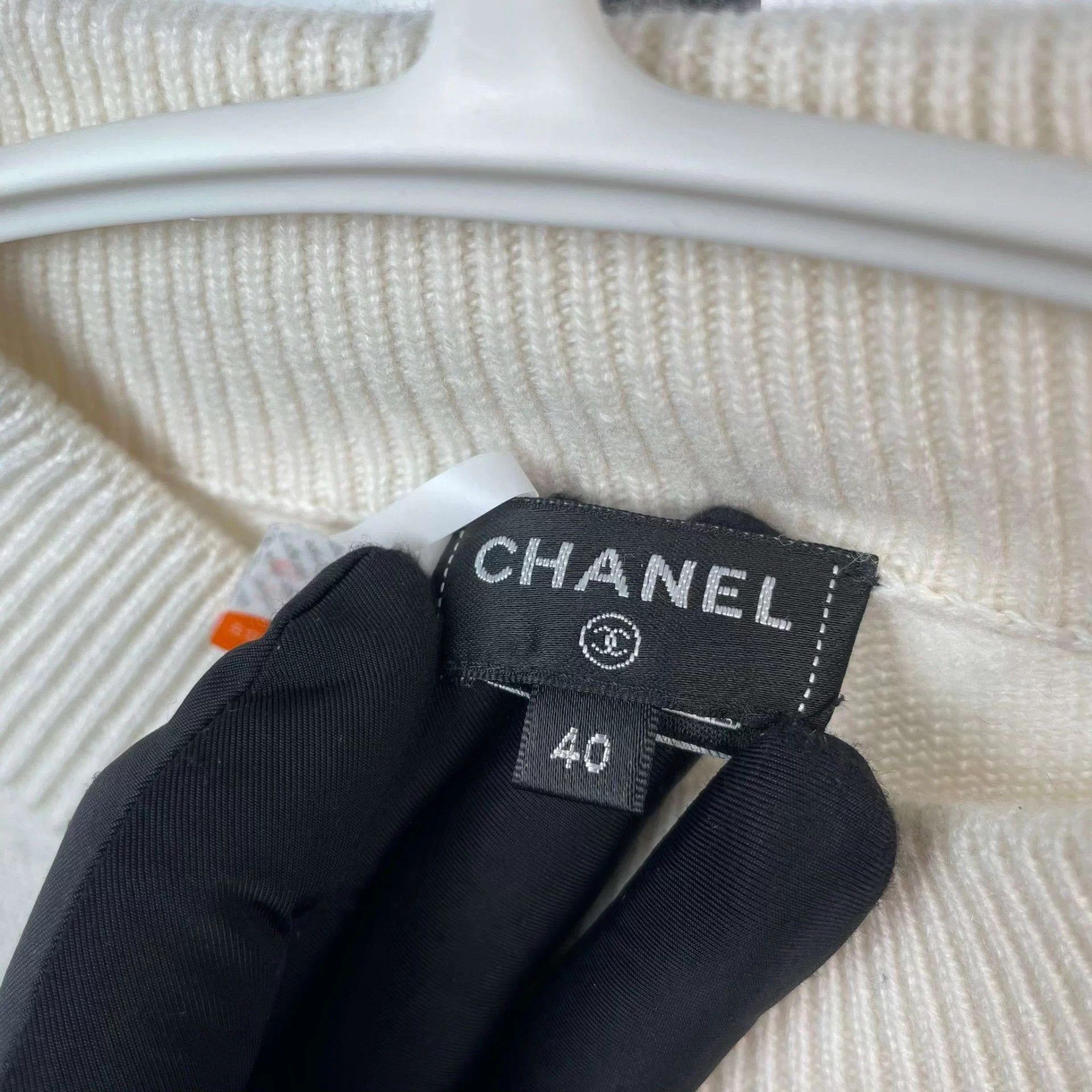 Chanel Chanel Lurex Double C Striped Trim Sweater 40 23C Size S / US 4 / IT 40 - 6 Thumbnail