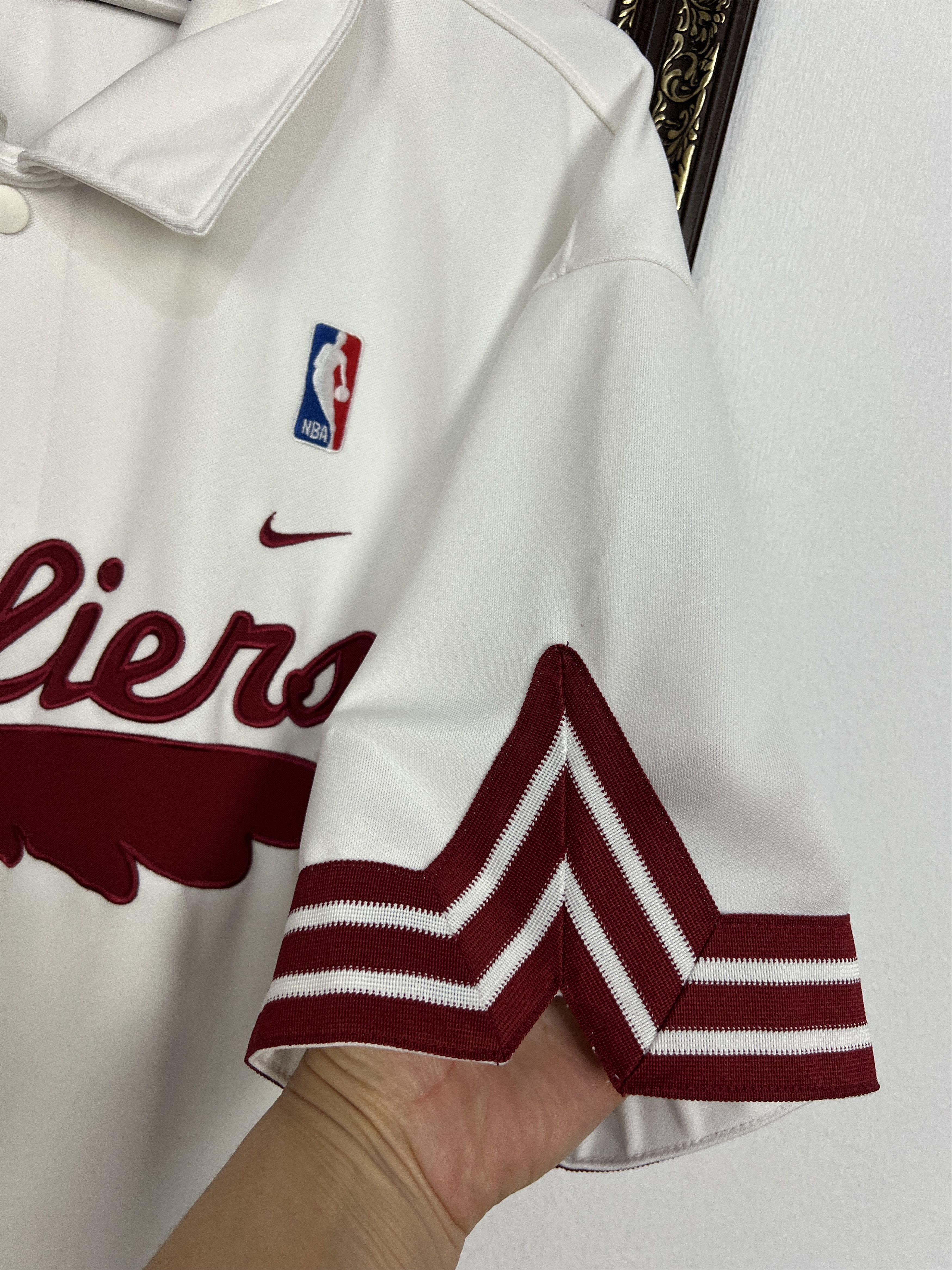 Nike Vintage Cleveland Cavaliers NBA Warm Up Shooting Jersey Size US XL / EU 56 / 4 - 3 Thumbnail