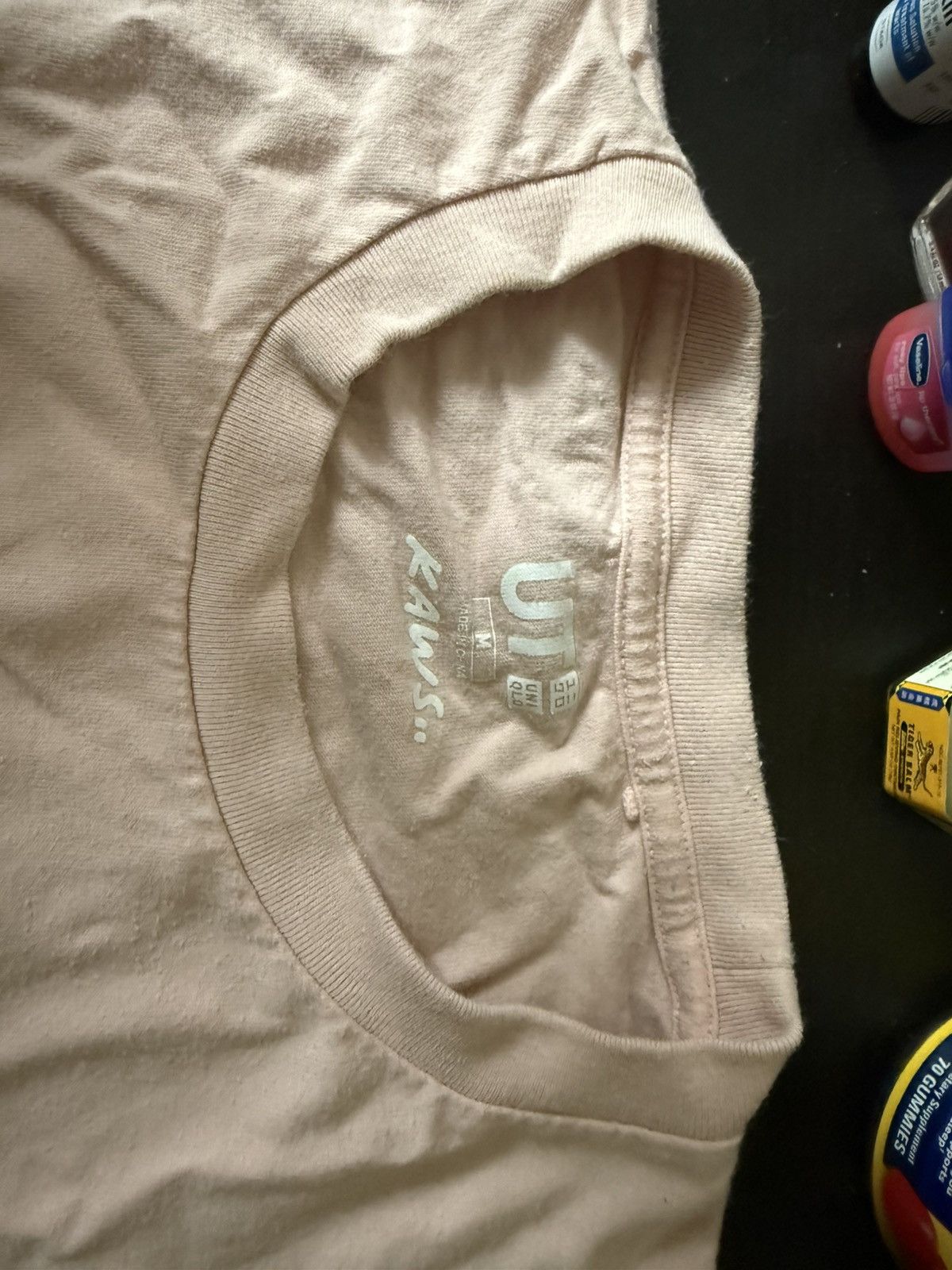 Kaws × Uniqlo Kaws uniqlo Size US M / EU 48-50 / 2 - 2 Thumbnail