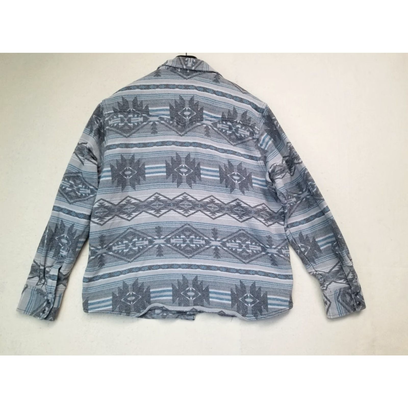 Wrangler VINTAGE Wrangler Retro Premium Pearl Snap Flannel Shirt Shacket Aztec Western Men’s 2XL Gray Cotton Long Sleeve Button-Up Pockets Casual Western Style Size US XXL / EU 58 / 5 - 2 Thumbnail
