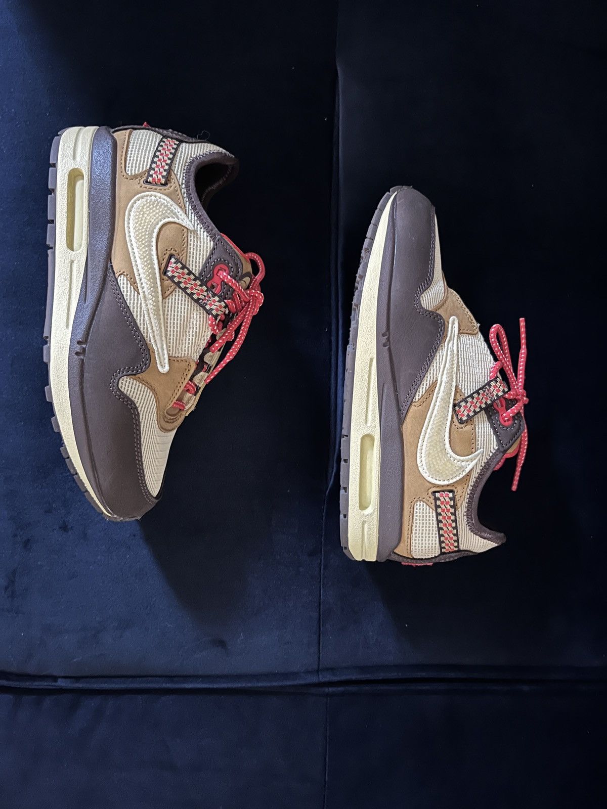 travis scott nike airmax