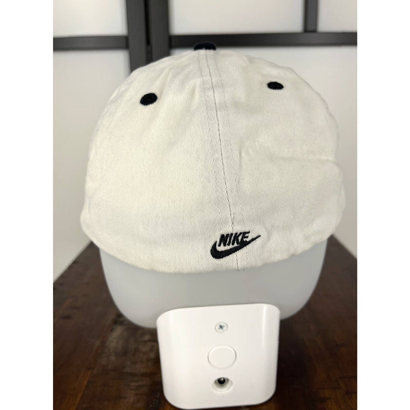 Nike Nike Baseball Cap Hat Adult One Size White Embroidered Stretch Cotton Twill Men Signature Logo Beach Style Baseball Cap 90s? Size ONE SIZE - 6 Thumbnail