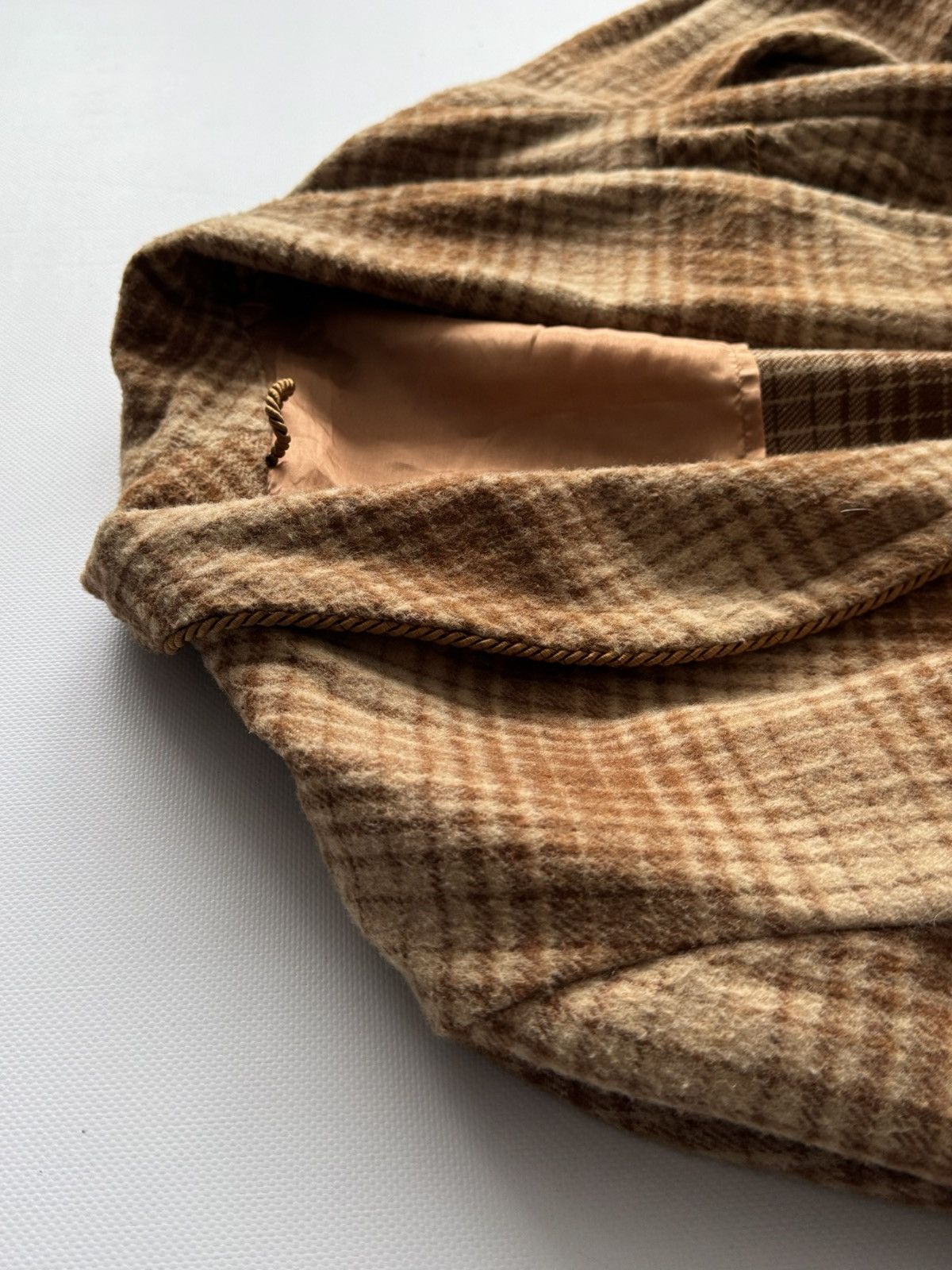Vintage Vintage 1960s European Wool Checked Smoking Lounge Jacket Size US M / EU 48-50 / 2 - 7 Thumbnail