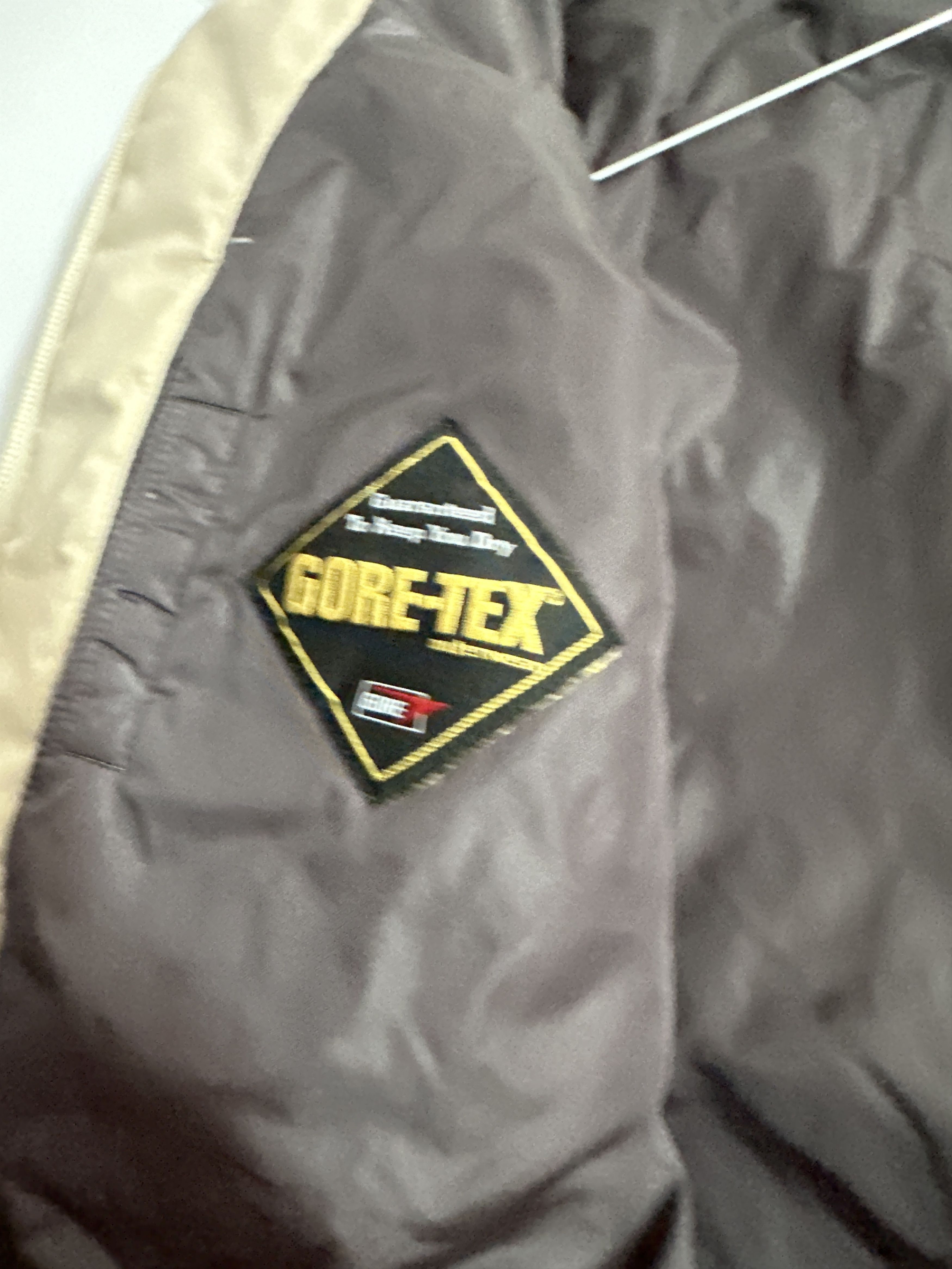 Prada Prada Goretex Weatherproof Bomber Light Jacket Size M Size M / US 6-8 / IT 42-44 - 20 Thumbnail