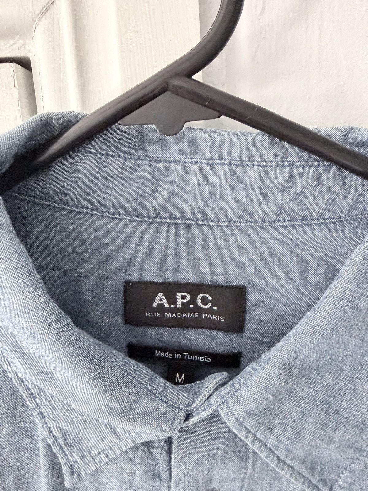 A.P.C. A.P.C. HECTOR LOGO CHAMBRAY SHIRT Size US M / EU 48-50 / 2 - 2 Thumbnail