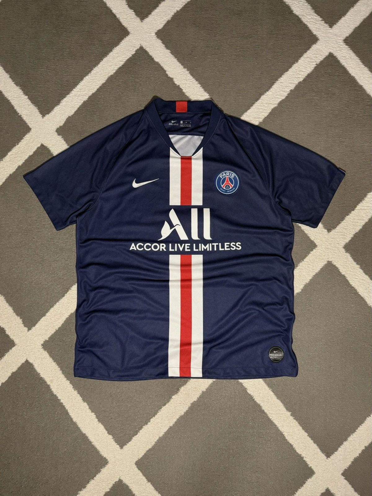 Nike Nike Paris Saint Germain PSG 2019-20 Home Soccer Jersey Tee Size US XL / EU 56 / 4 - 1 Thumbnail
