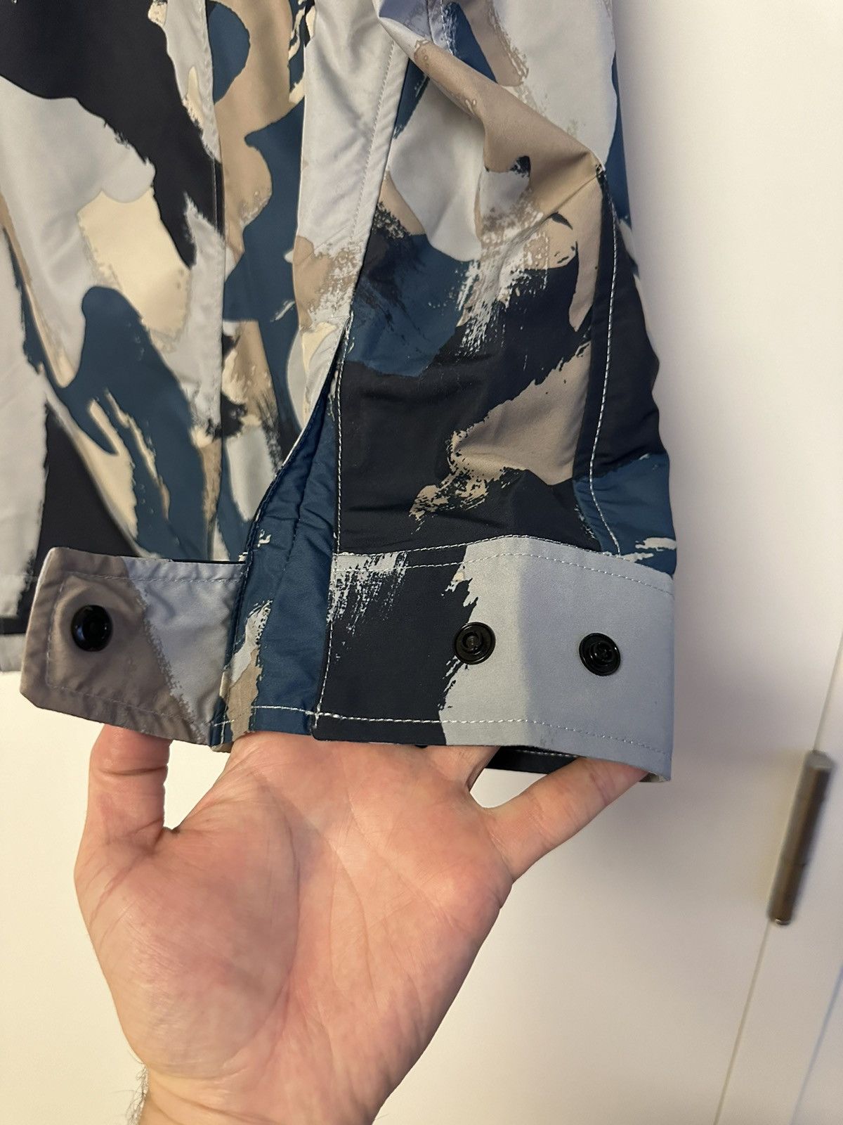 Canada Goose MENS WIND JACKET STANHOPE - CAMO PRINT. NEW WITH TAG. Size US L / EU 52-54 / 3 - 4 Thumbnail