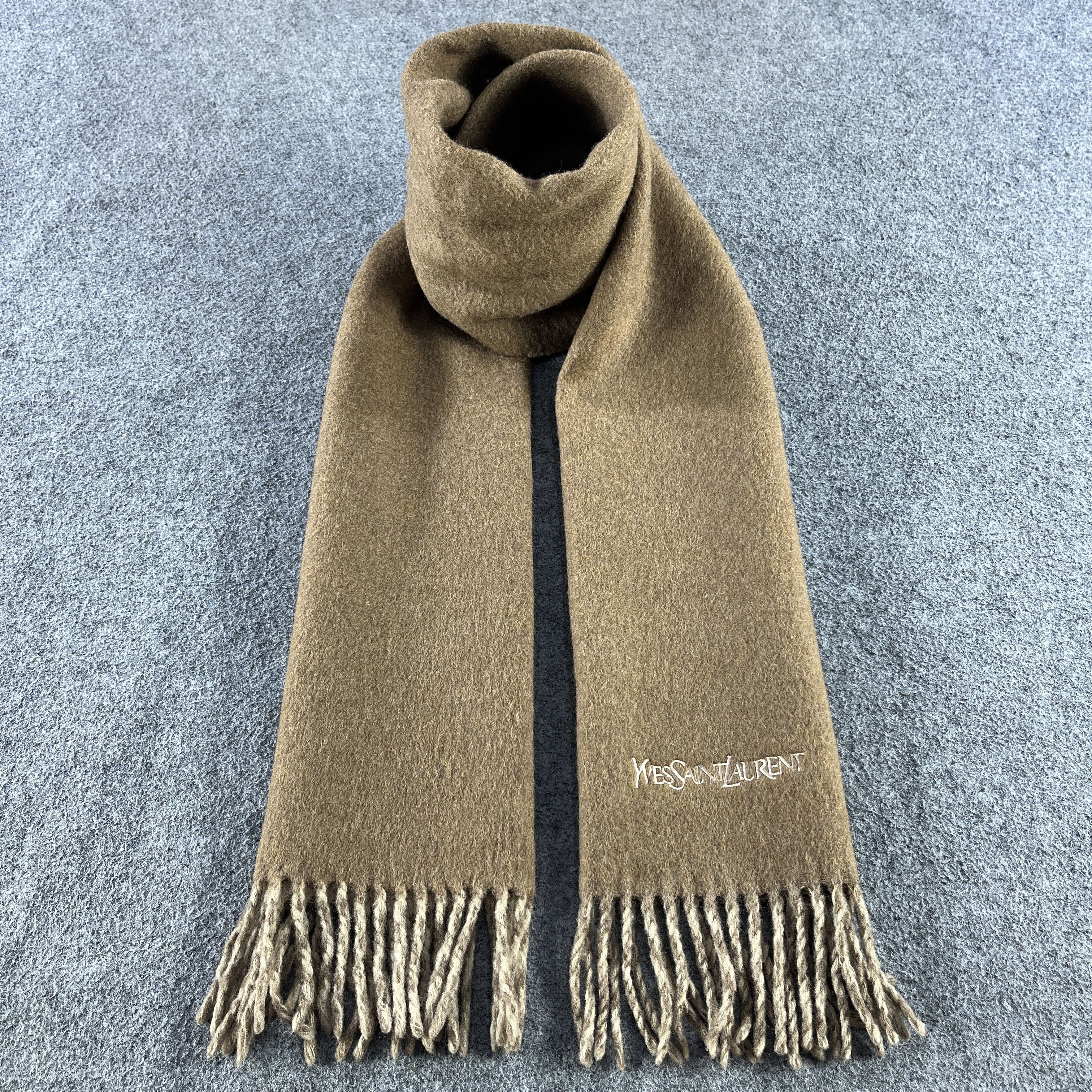 Vintage Vintage Yves Saint Laurent Scarf / Muffler / Neckwear T1432 Size ONE SIZE - 4 Thumbnail