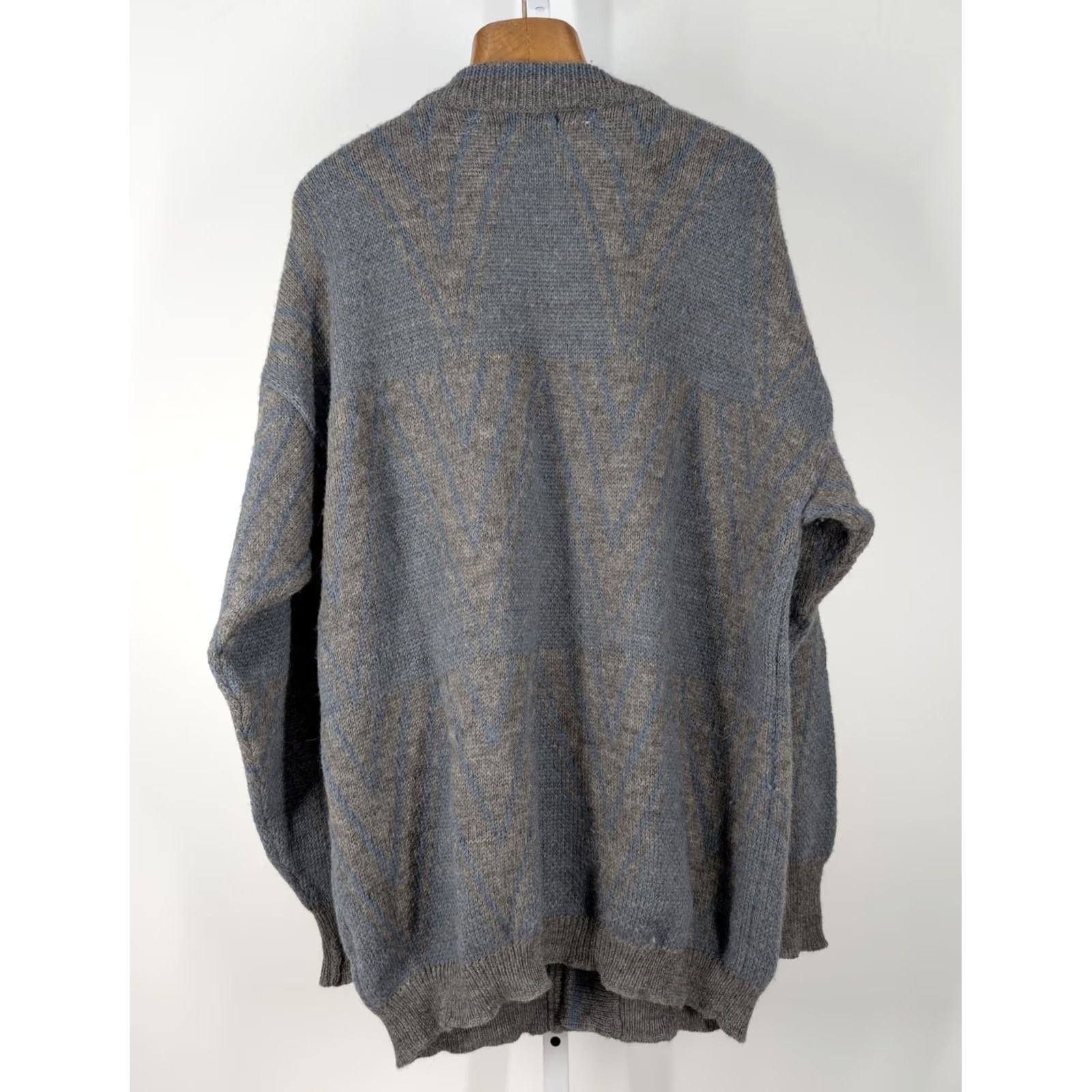Perry Ellis VINTAGE Perry Ellis Geometric Cardigan Men Wool Alpaca Peruvian 80s 90s Chic Knit V-Neck Long Sleeve Gray and Blue - L Size US L / EU 52-54 / 3 - 3 Thumbnail