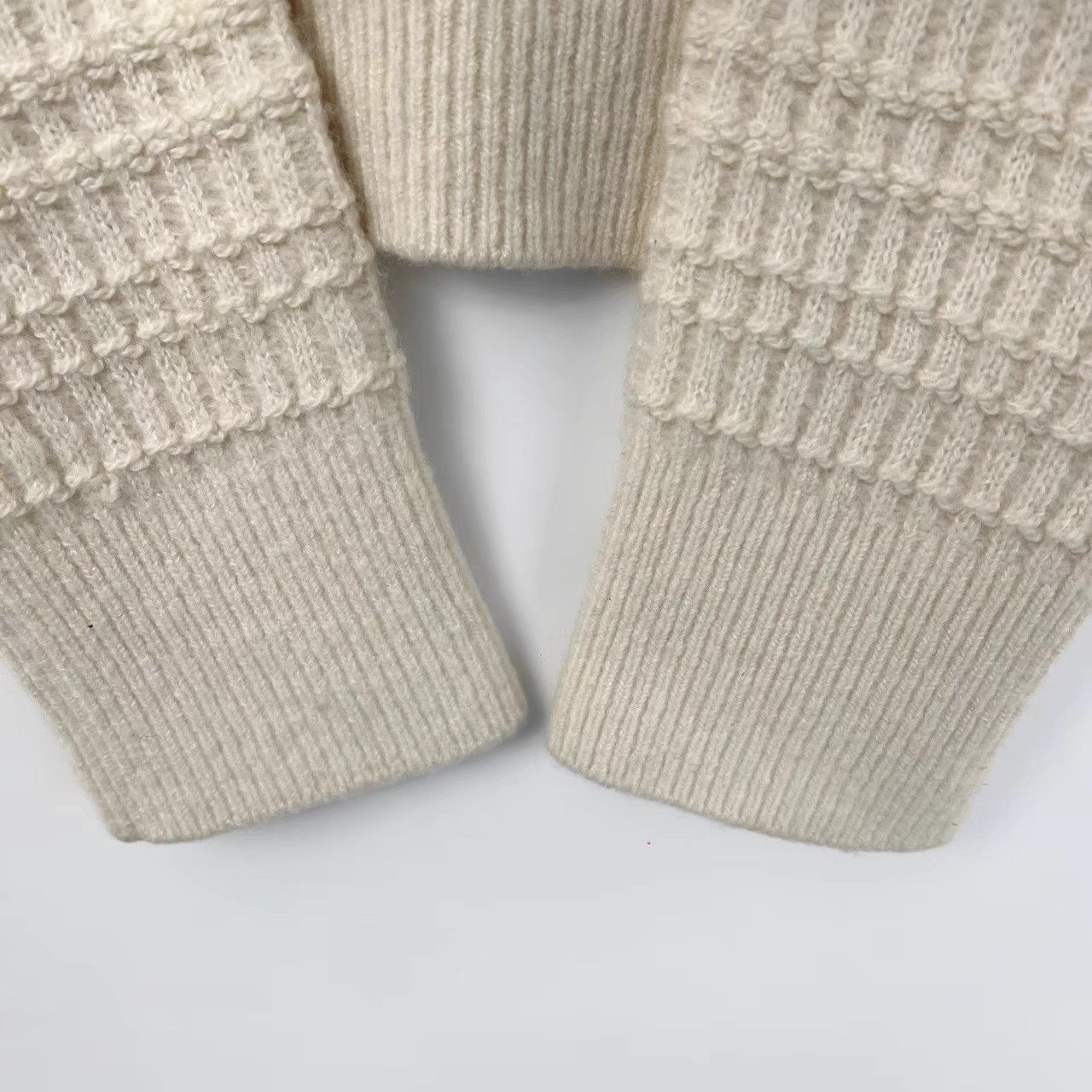 Chanel Chanel Ivory 3D Floral Embossed Knit Sweater K12 Size XS / US 0-2 / IT 36-38 - 5 Thumbnail