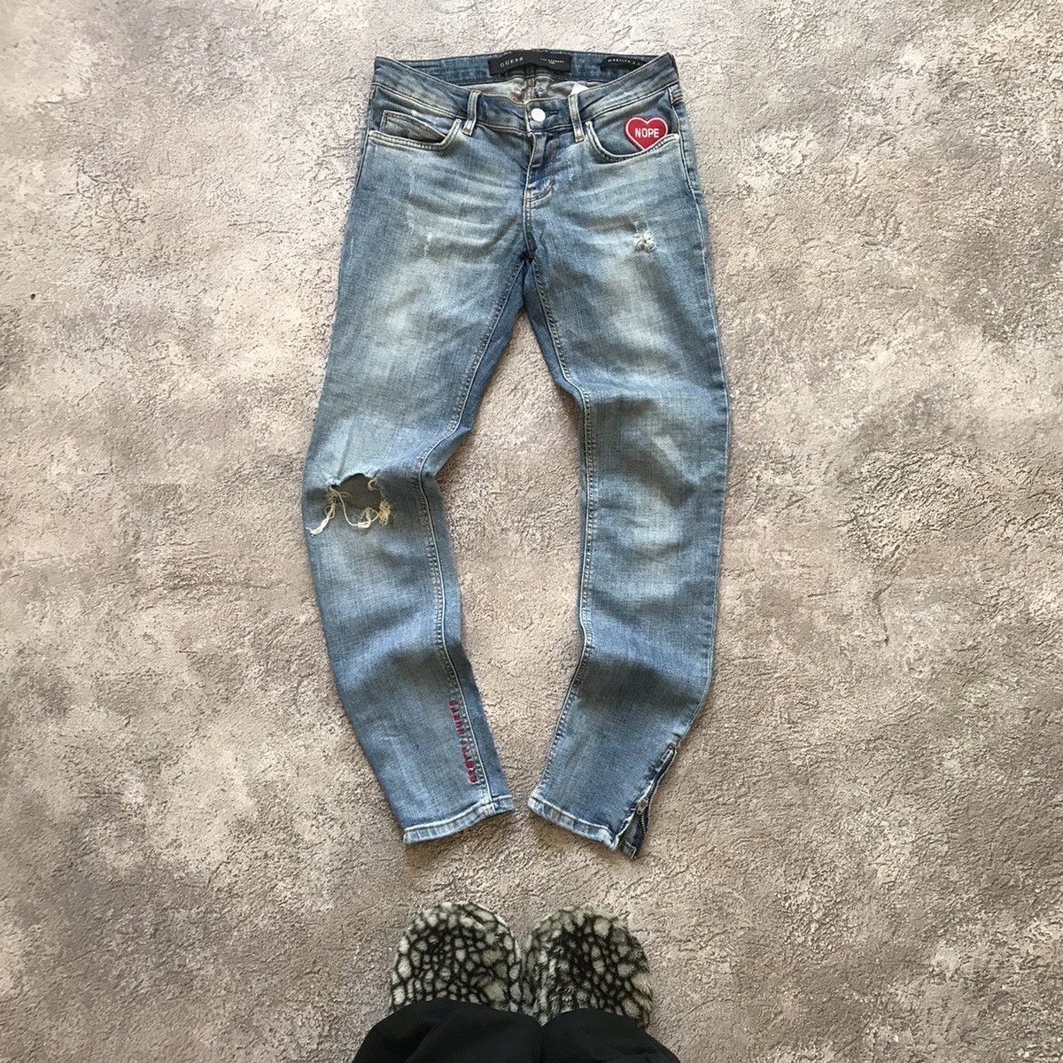 Vintage Vintage Guess Distressed Baggy Jeans Japan 90s Grunge 27 Size 27" / US 4 / IT 40 - 2 Thumbnail