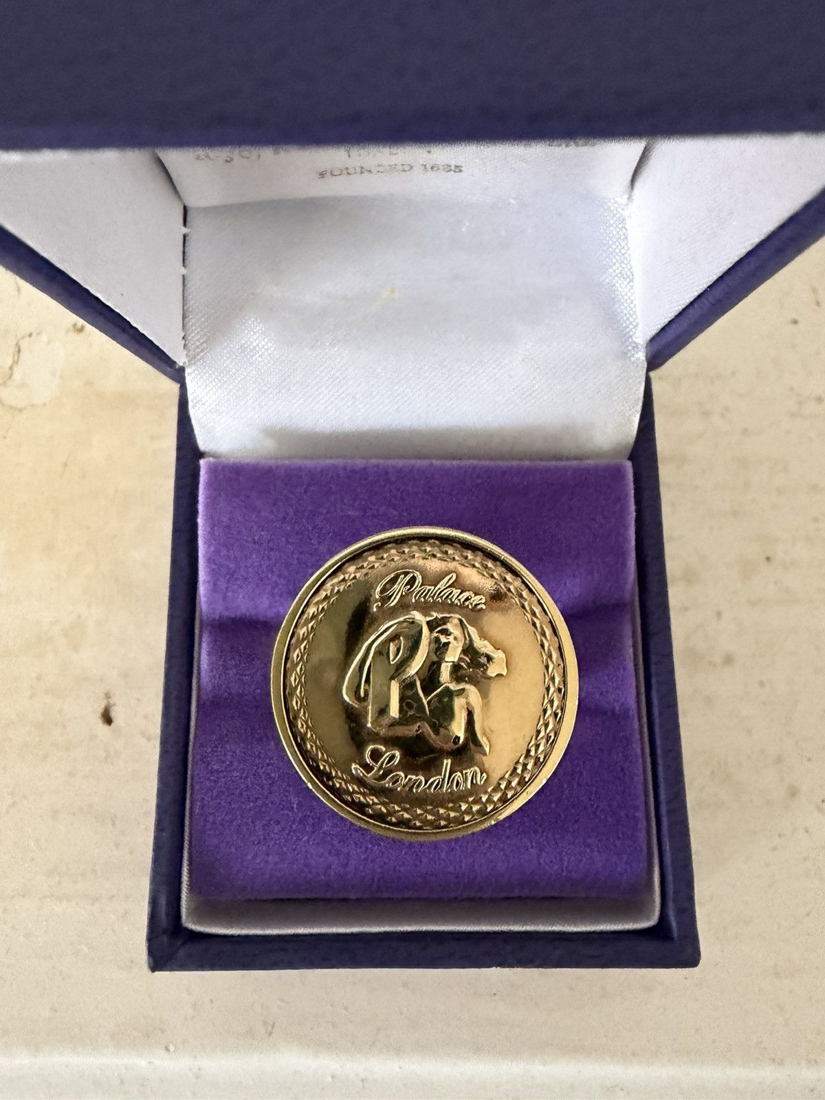 Palace Palace P statue sovereign ring Size ONE SIZE - 1 Thumbnail