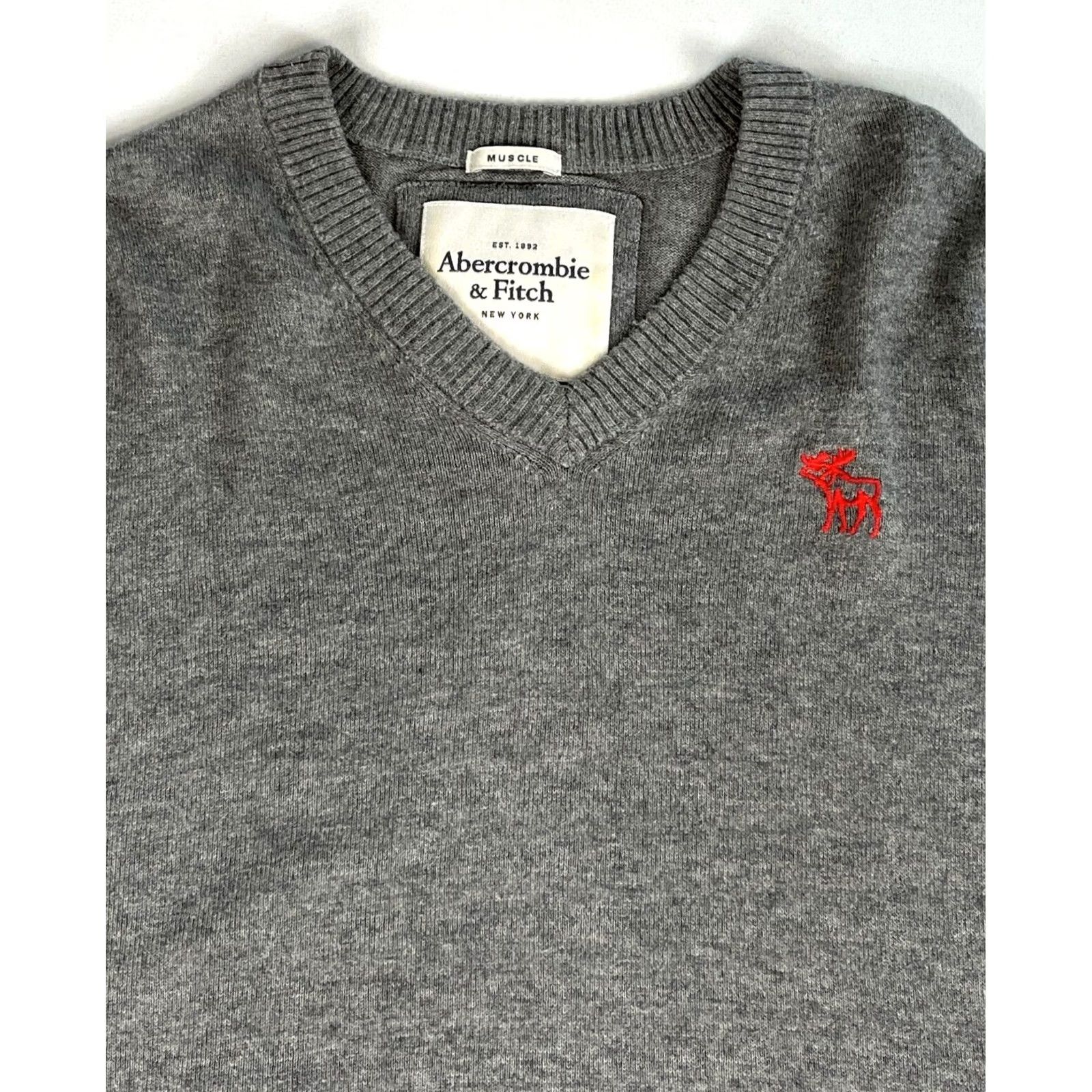 Abercrombie & Fitch VINTAGE Abercrombie & Fitch Men’s Knit V-Neck Pullover Sweater L Gray Logo Embroidered Size US L / EU 52-54 / 3 - 3 Thumbnail