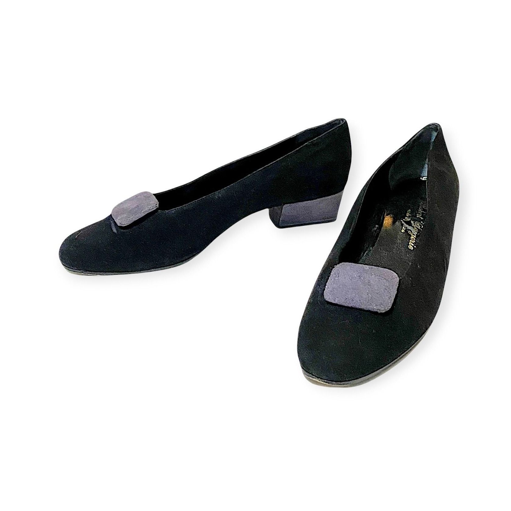Robert Clergerie 1990s Clergerie Suede Pumps w/ Removable Ornament Sz 7 Size US 7 / IT 37 - 2 Thumbnail