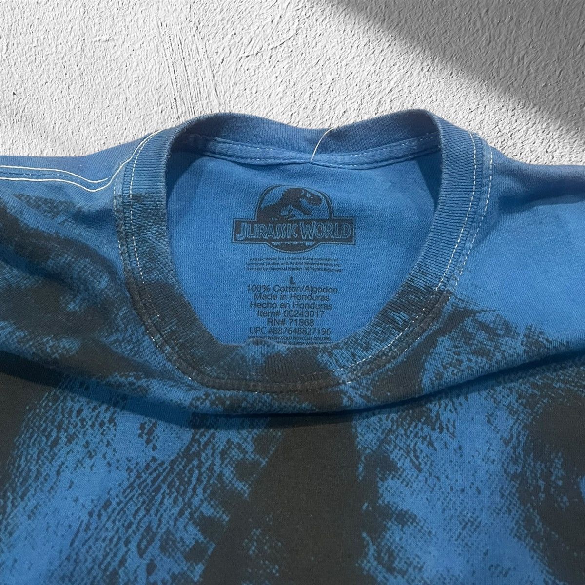 Universal Studios Jurassic Park Tie Dye All Over Print Graphic Shirt – Large Size US L / EU 52-54 / 3 - 3 Thumbnail