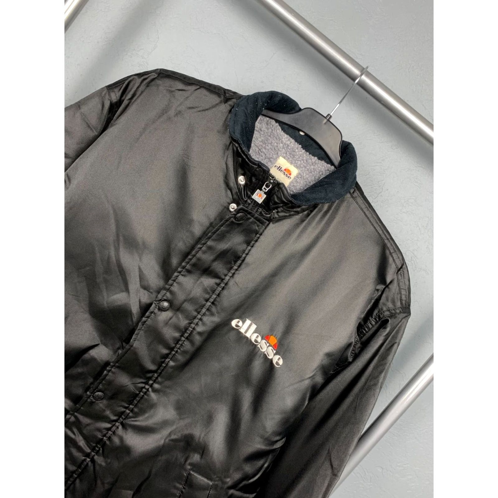 Ellesse Ellesse 90s Vintage Mens Parka Jacket Winter Wear Sherpa Size M Black Parka 90s Mens Jacket Winter Shoes? Size US M / EU 48-50 / 2 - 4 Thumbnail