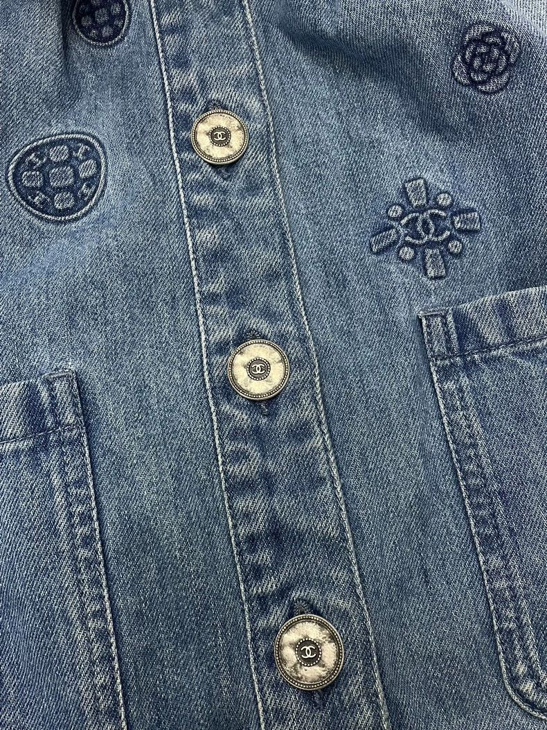 chanel Blue camelia denim jacket