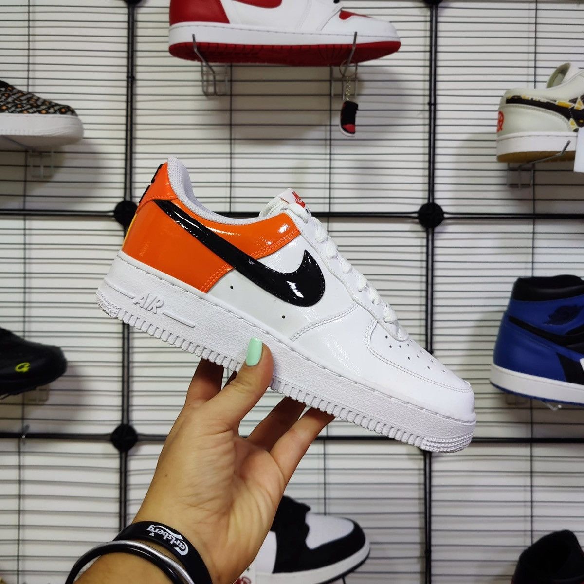 Nike WMNS Air Force 1 Low Brilliant Orange size EU 40-US 8.5