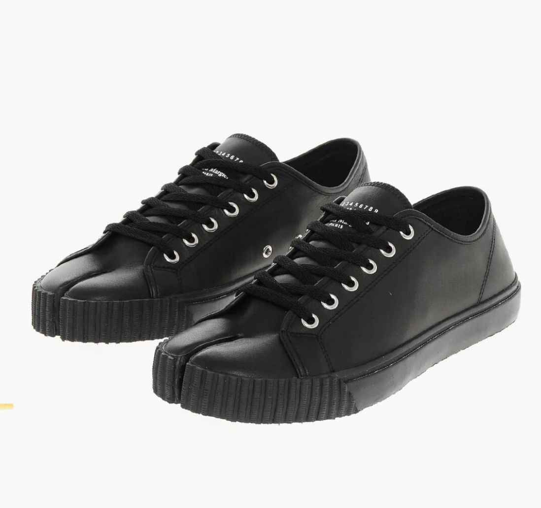 Maison Margiela Maison Margiela Tabi low top designer sneaker 🇮🇹 MMM split Size US 8 / EU 41 - 1 Thumbnail