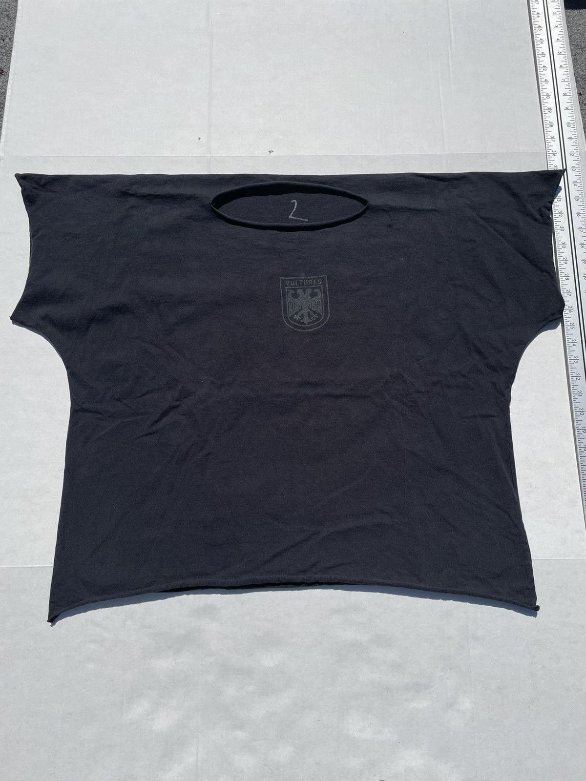 Kanye West Kanye West Yeezy Vultures Tee Size US L / EU 52-54 / 3 - 1 Thumbnail