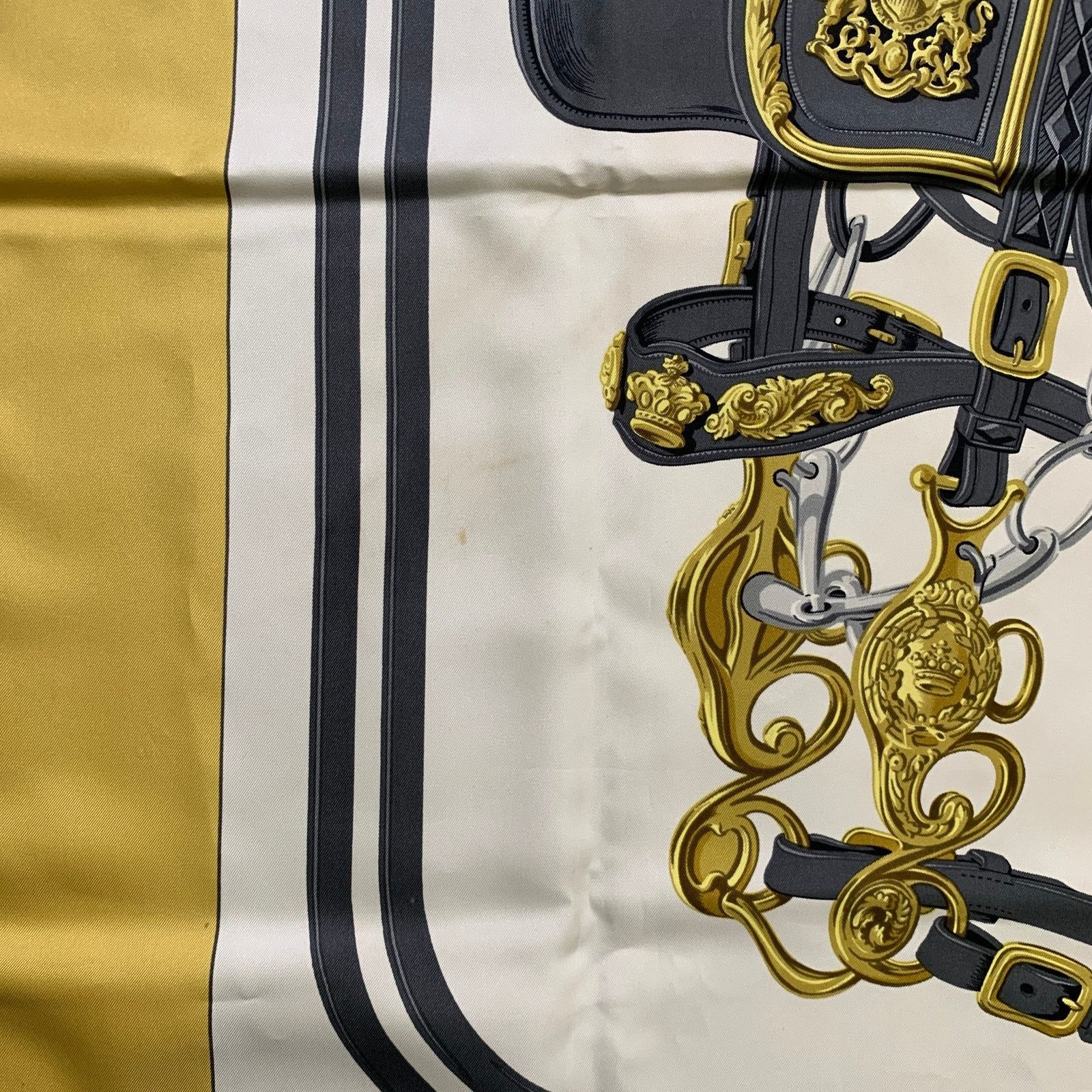 Hermes HERMES Off White Gold Print Silk Scarves Size ONE SIZE - 3 Thumbnail