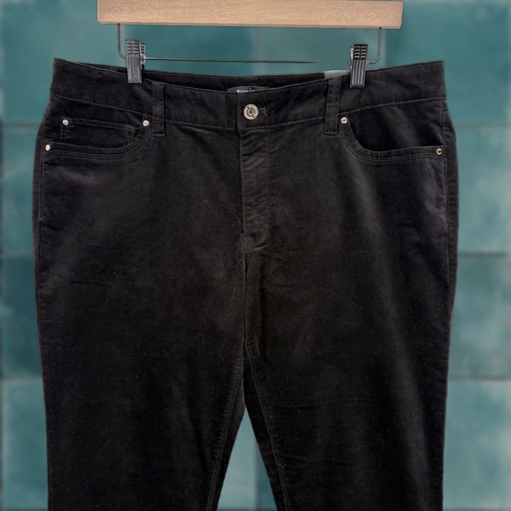 White House Black Market White House Black Market Skinny Pants Womens 14R Black Stretch Ankle Velvet Pants Women's 14R Black Velvet Ankle Zip Pockets Stretch Slim 30in Inseam Size 36" / US 14 / IT 50 - 1 Thumbnail