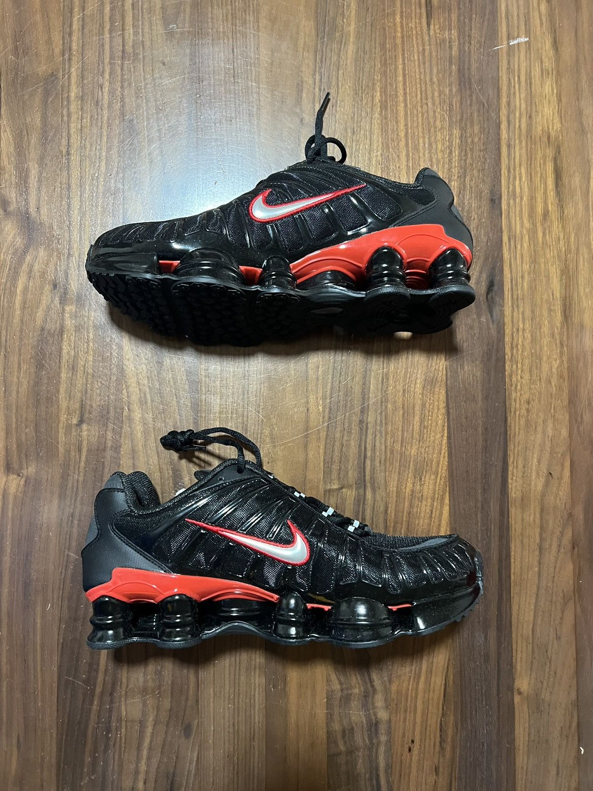 Nike Nike Shox TL Black/University Red Men’s Size 11 Sneakers Size US 11 / EU 44 - 3 Thumbnail