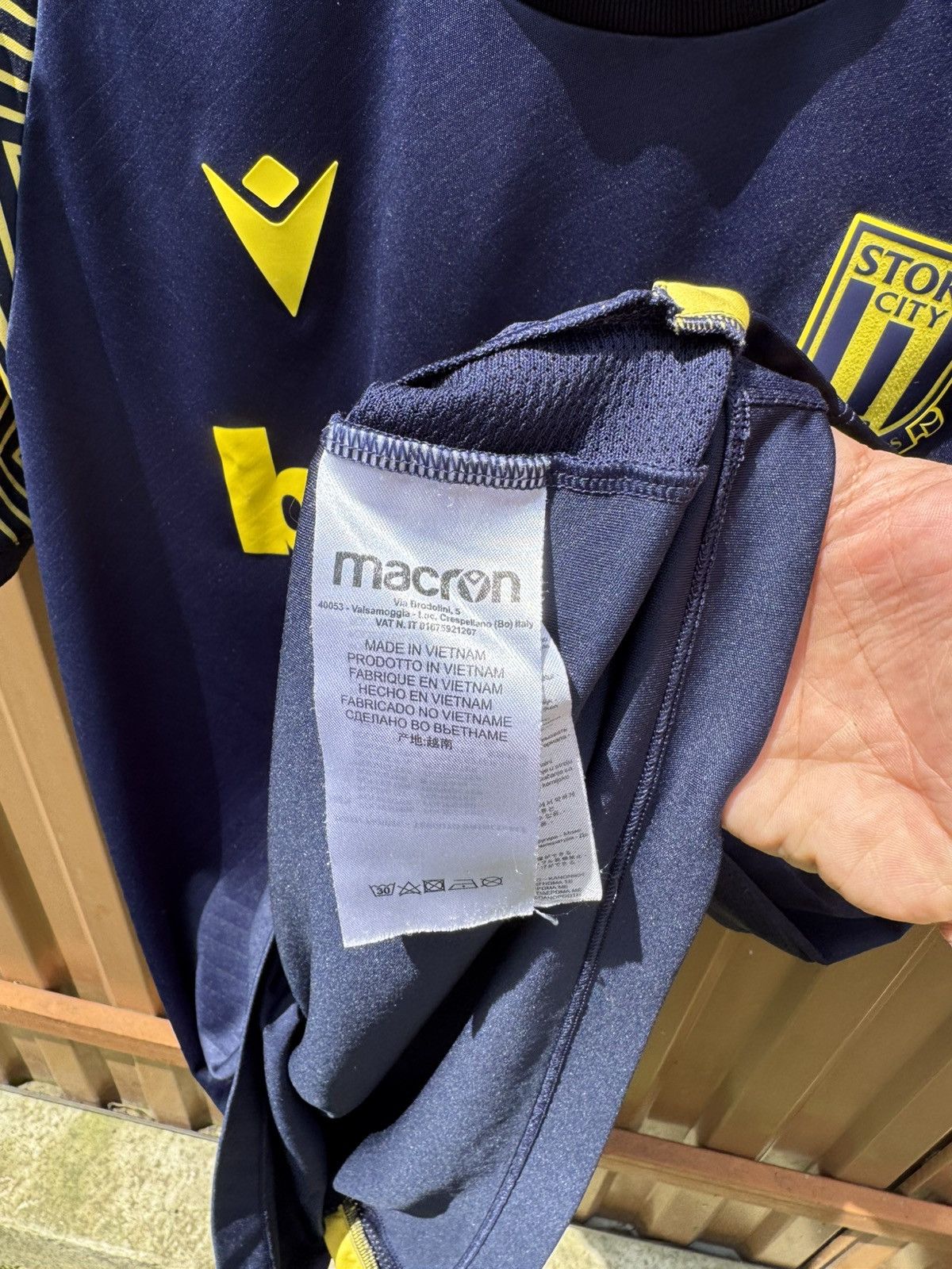Vintage MACRON STOKE CITY 2019/2020 THIRD FOOTBALL SHIRT JERSEY Size US L / EU 52-54 / 3 - 10 Thumbnail