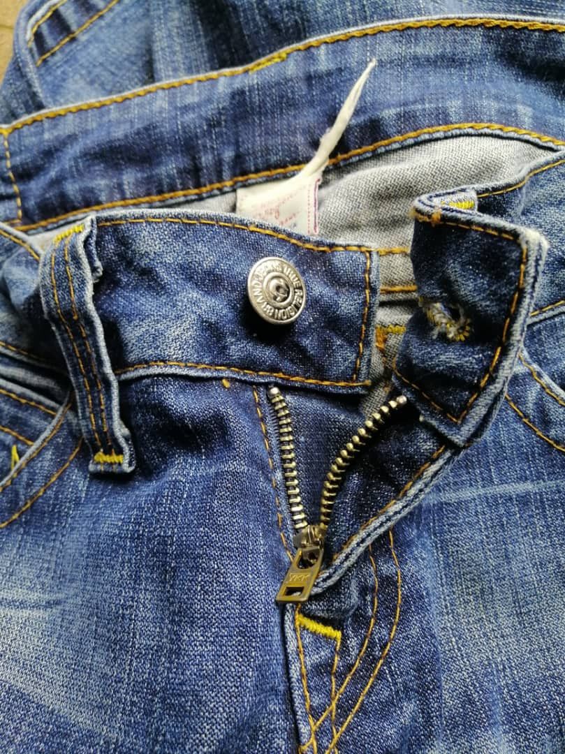 True Religion True Religion Steve Section Denim Jeans Size 30" / US 8 / IT 44 - 2 Thumbnail