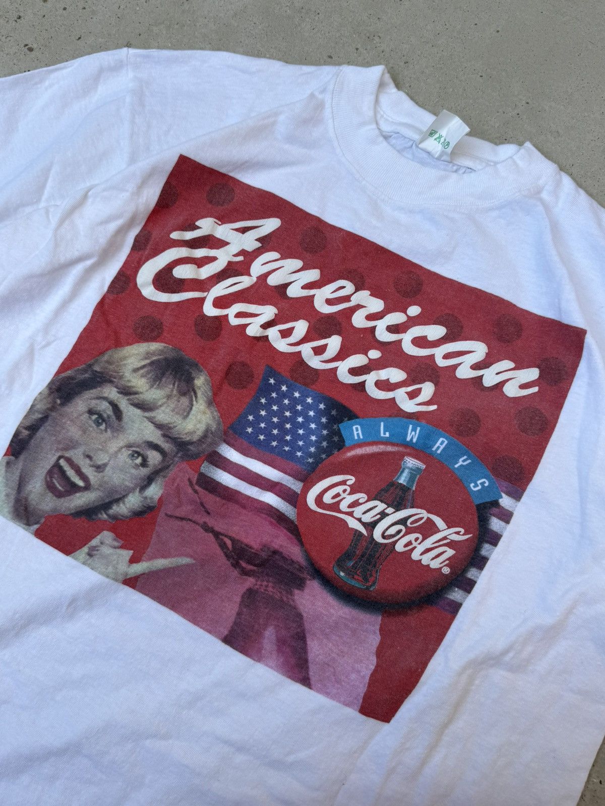 Coca Cola AMERICAN CLASSICS COCA-COLA T-SHIRT Size US M / EU 48-50 / 2 - 5 Thumbnail
