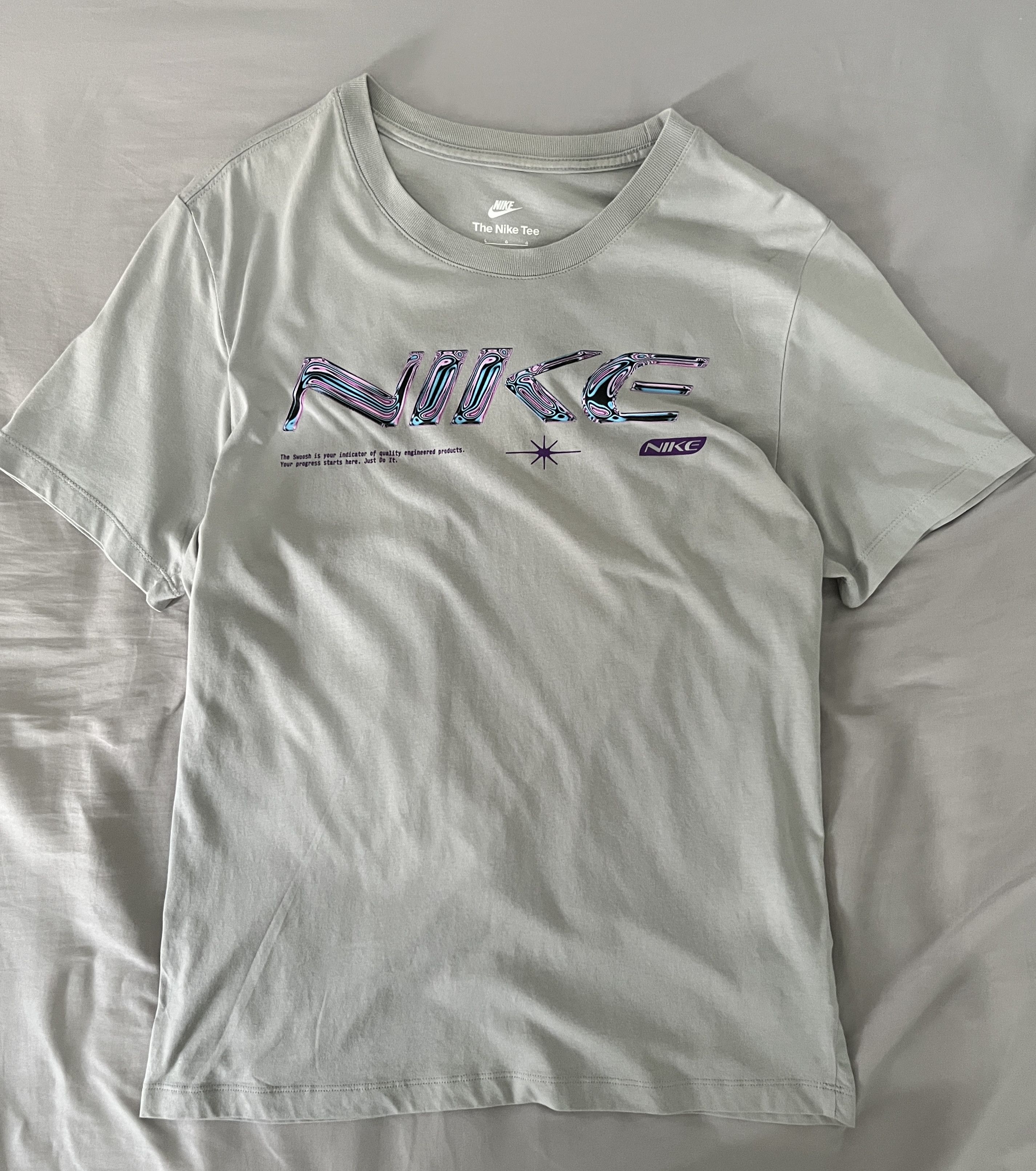 Nike Nike "Liquid Swirl" Graphic Tee Size US L / EU 52-54 / 3 - 2 Thumbnail