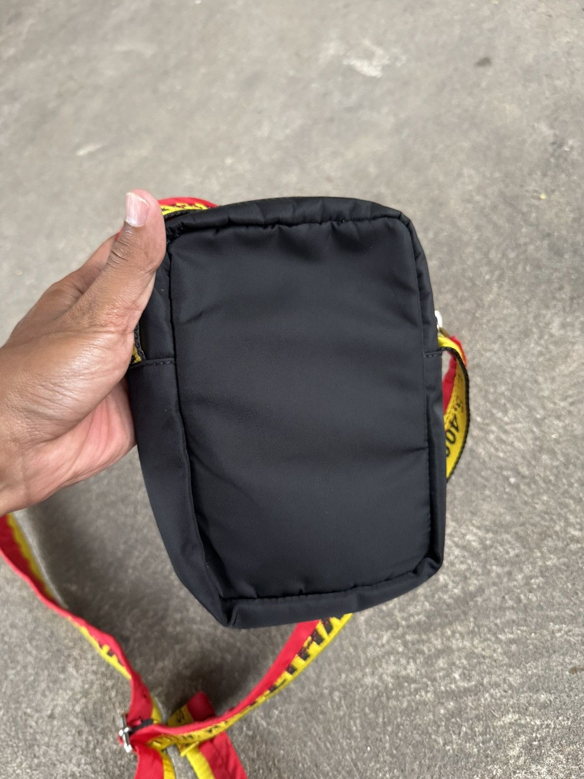 Off-White OFF WHITE BINDER NYLON CROSSBODY SLING BAG Size ONE SIZE - 4 Thumbnail