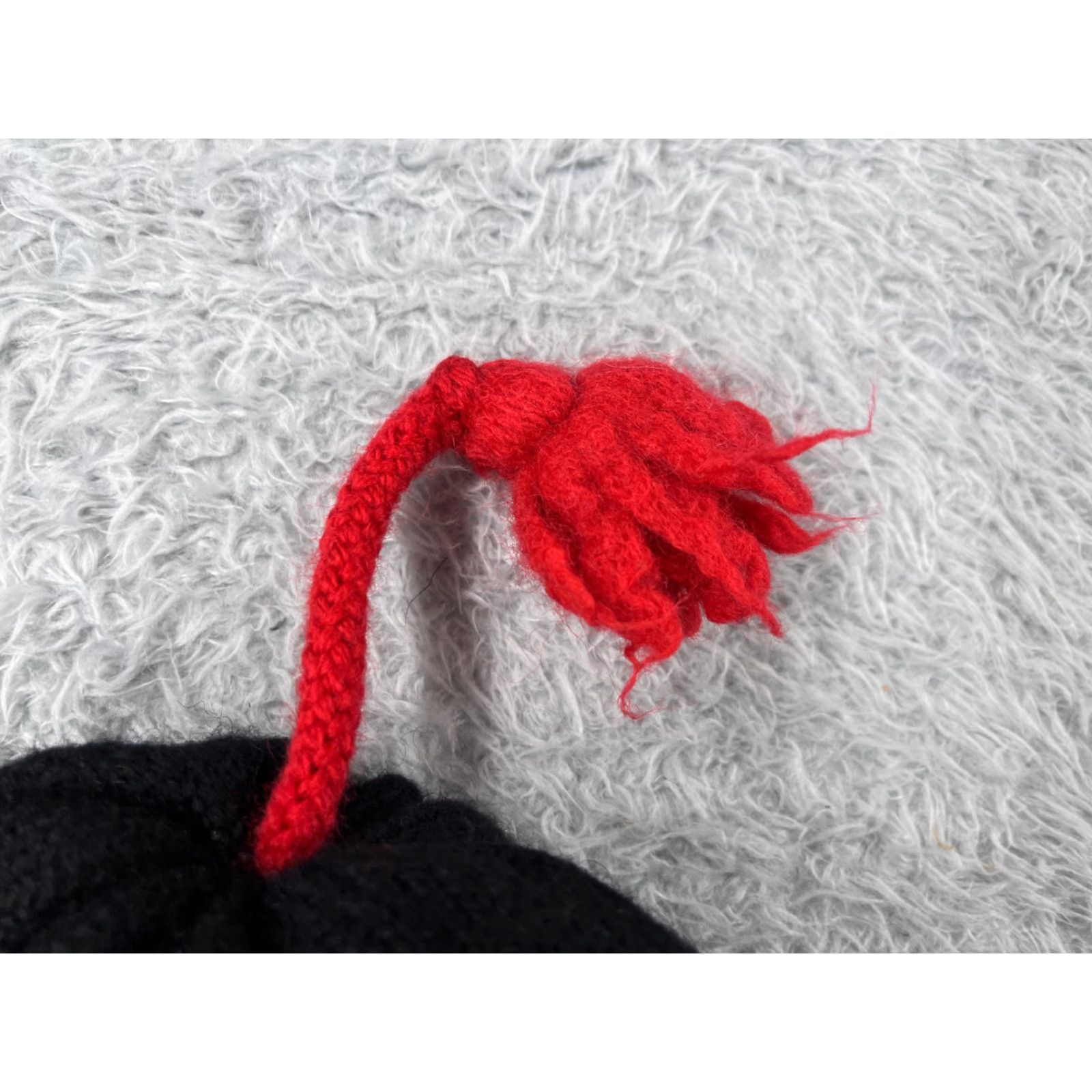 Vintage VINTAGE Beanie Toque Adult One Size Red Geometric Knit Tassel Wool Polyester Lined Ski Size ONE SIZE - 3 Thumbnail