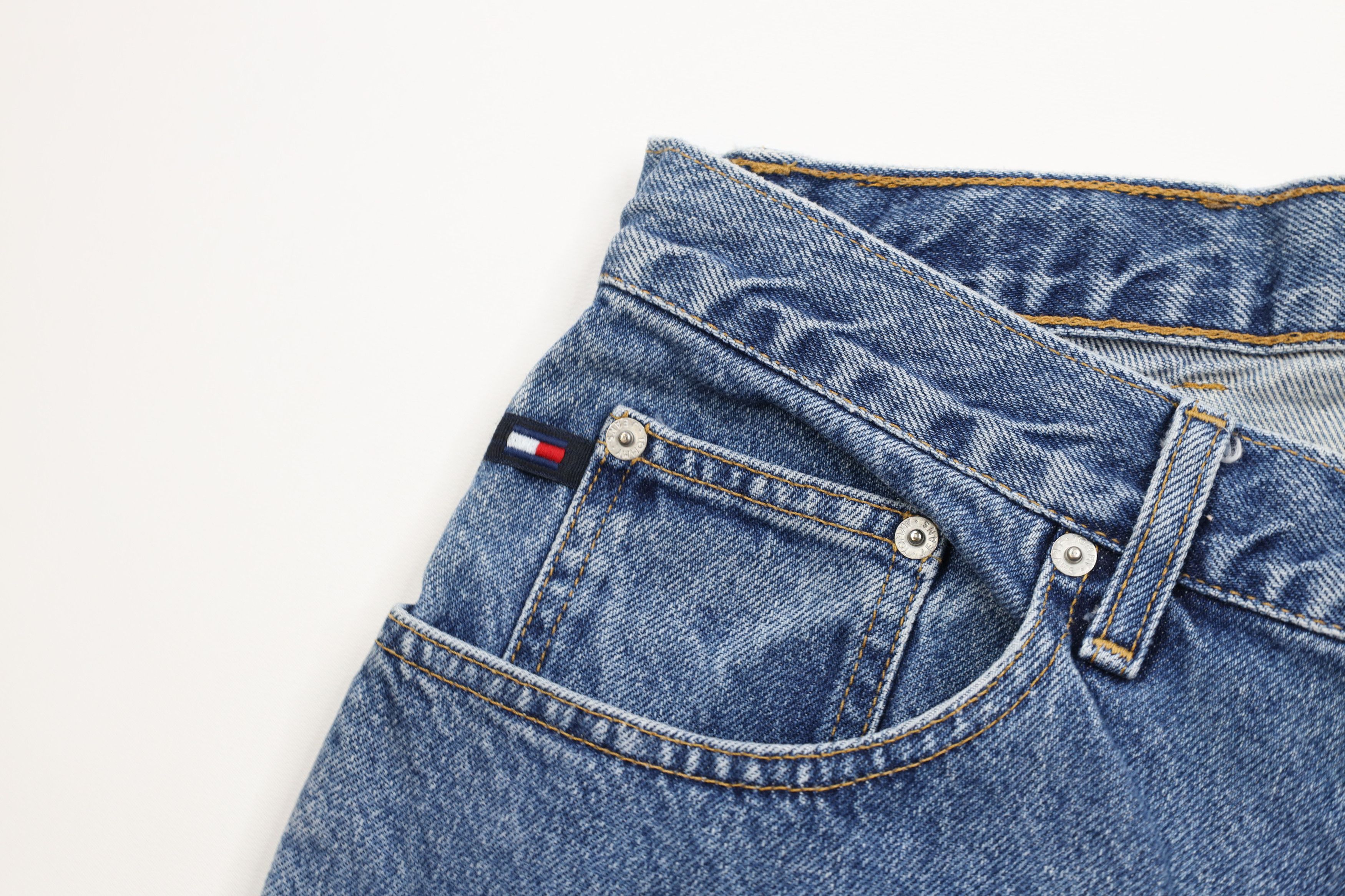 Tommy Hilfiger × Vintage Vintage 90s Tommy Hilfiger Denim Jean Shorts Jorts Blue Size US 34 / EU 50 - 5 Thumbnail