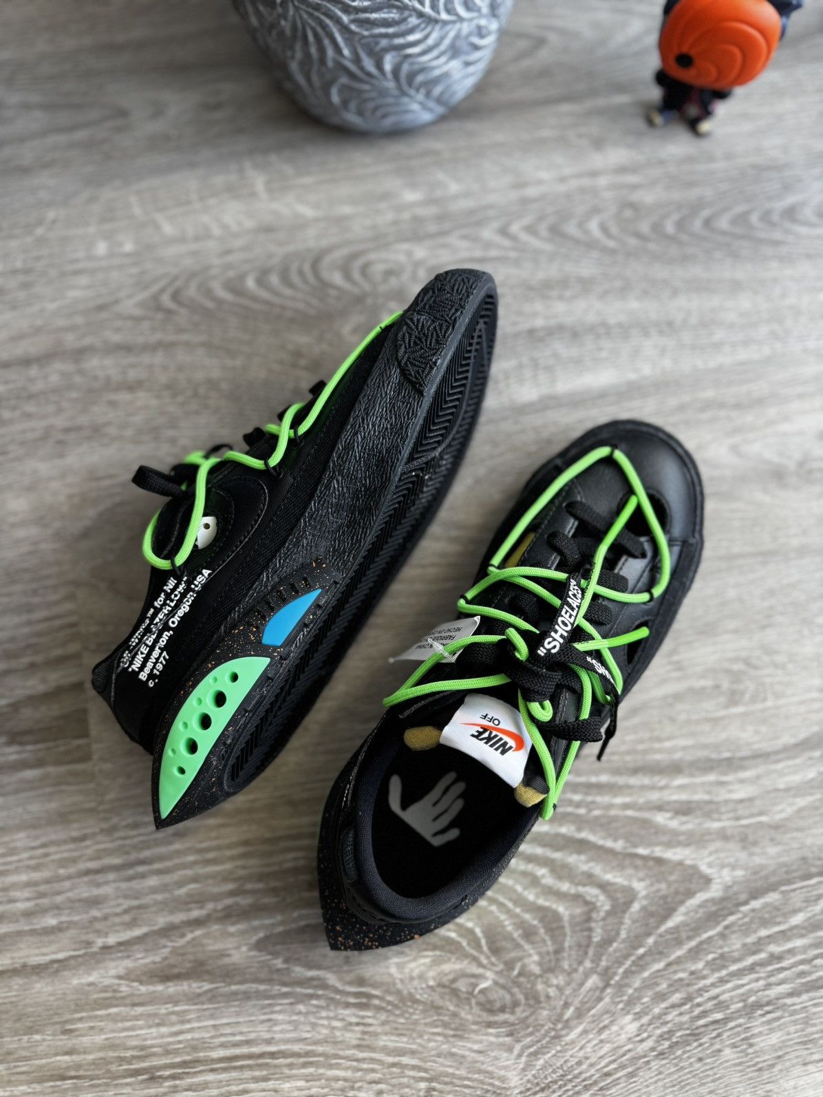 Nike × Off-White OFF-WHITE x Nike Blazer Low Black Electro Green US 6.5 - New Size US 6.5 / EU 39-40 - 4 Thumbnail