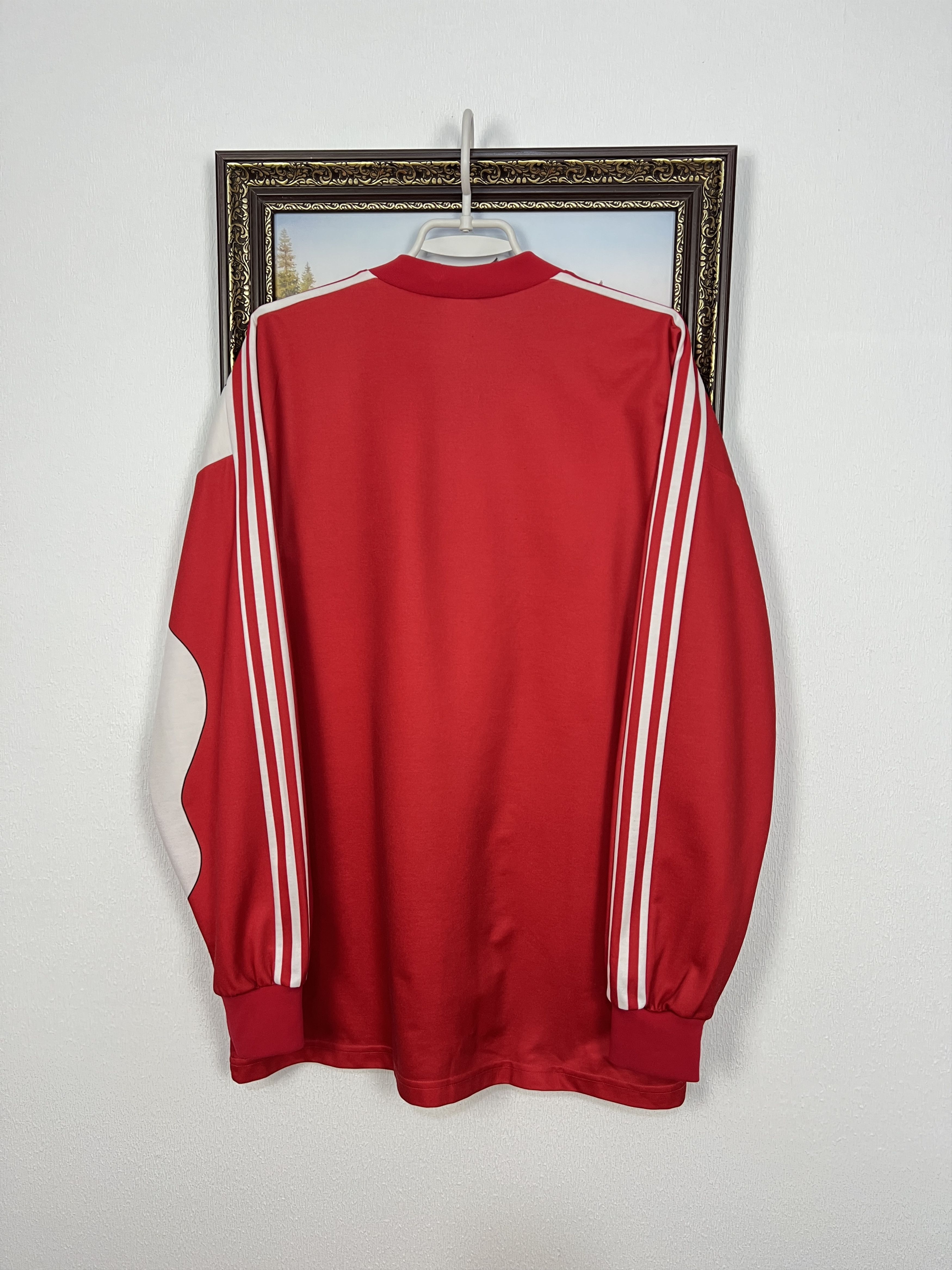Adidas Sion football shirt 1990 Soccer Jersey Template Adidas Tee Size US L / EU 52-54 / 3 - 9 Thumbnail